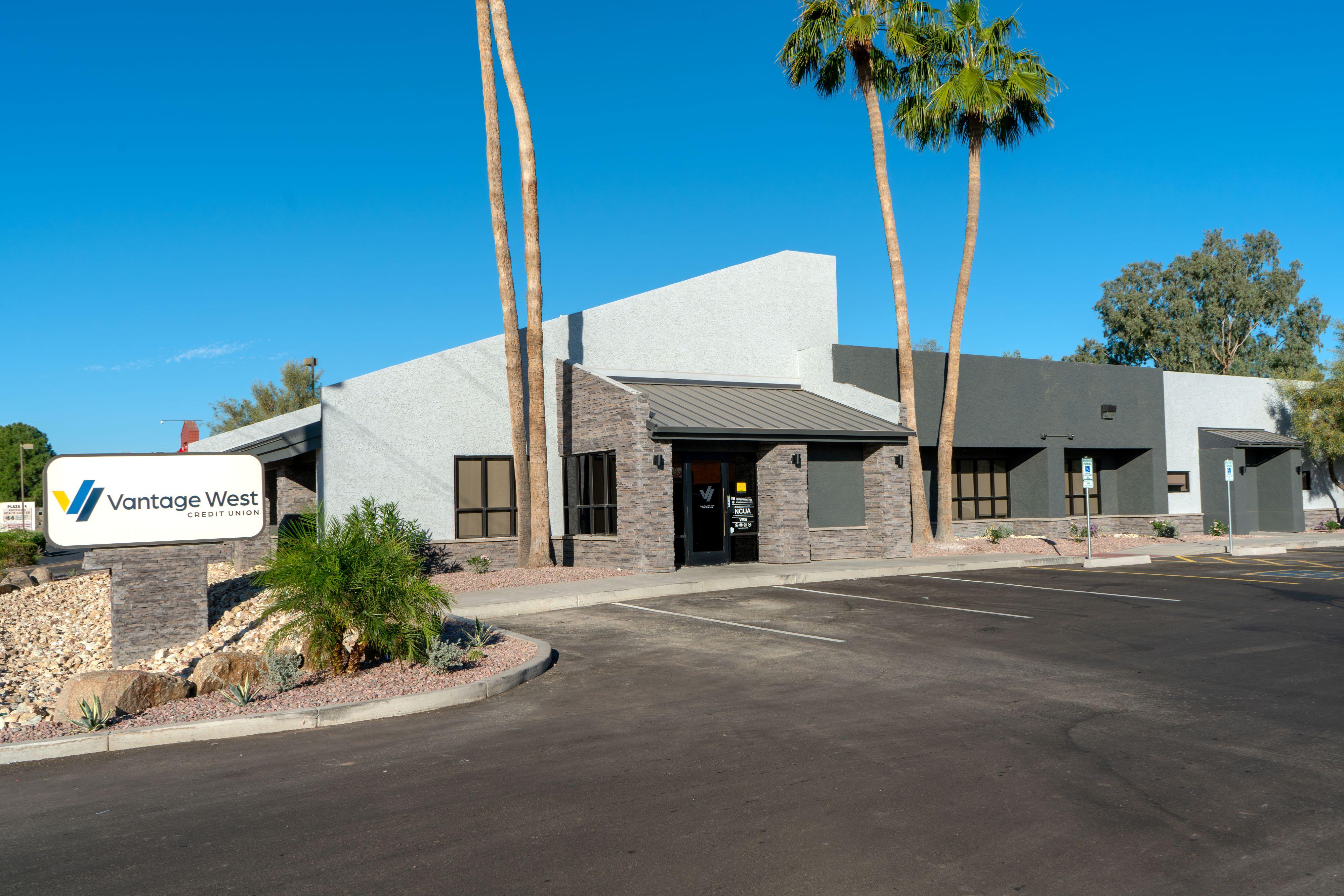 Vantage West Credit Union Image