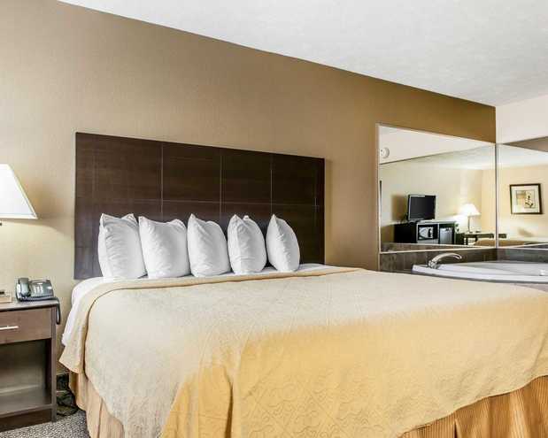 Images Quality Inn & Suites