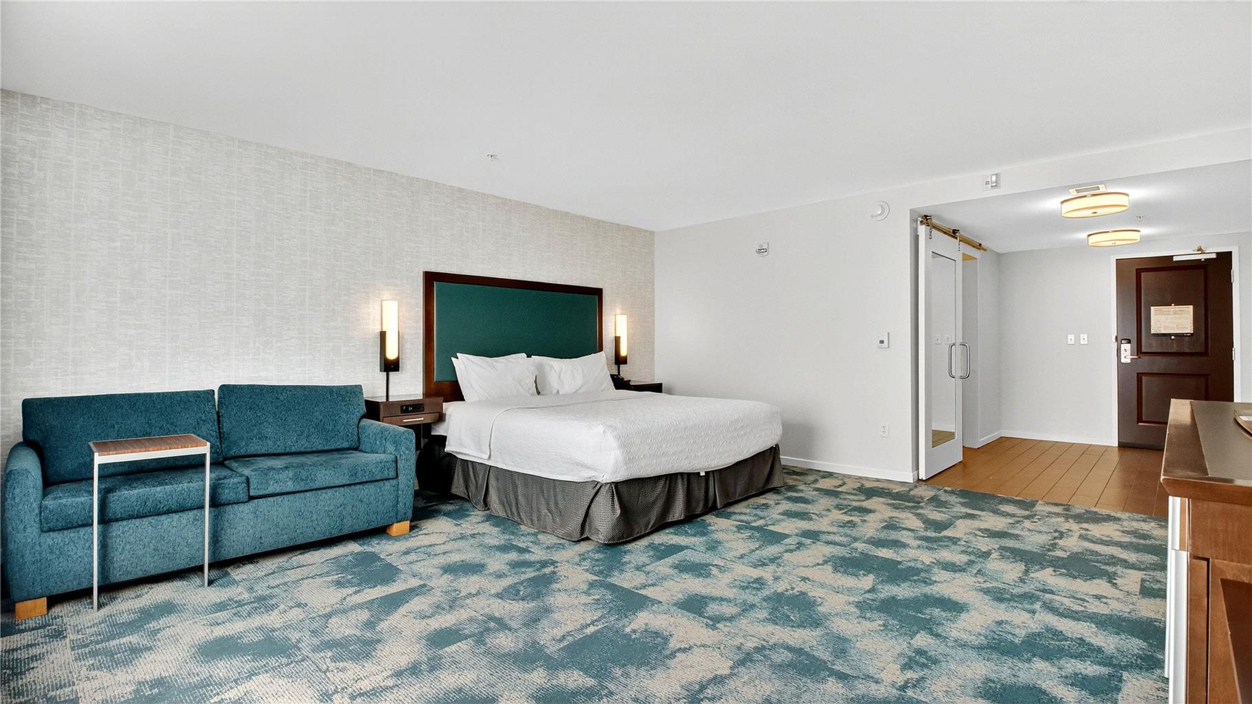 Hampton Inn & Suites Chippewa Falls Image