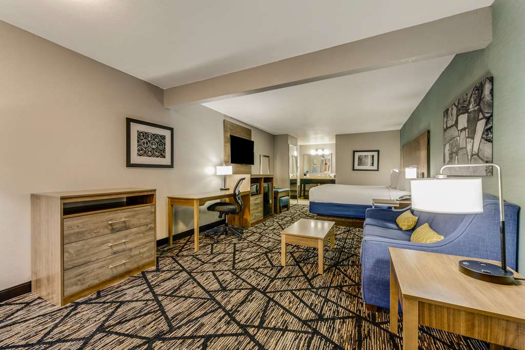 Best Western Huntsville Inn & Suites Image