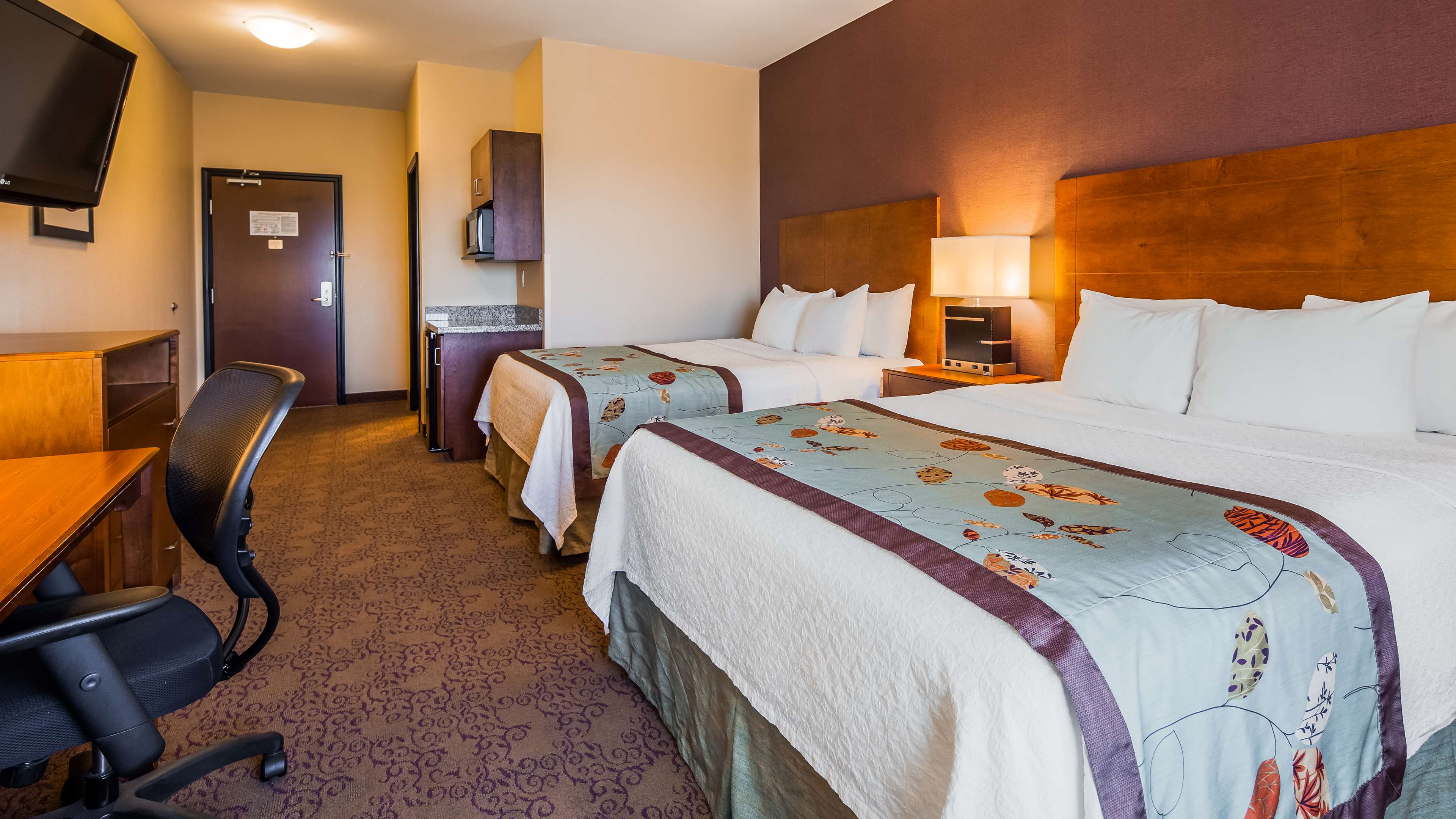 Best Western Plus Carousel Inn & Suites Photo