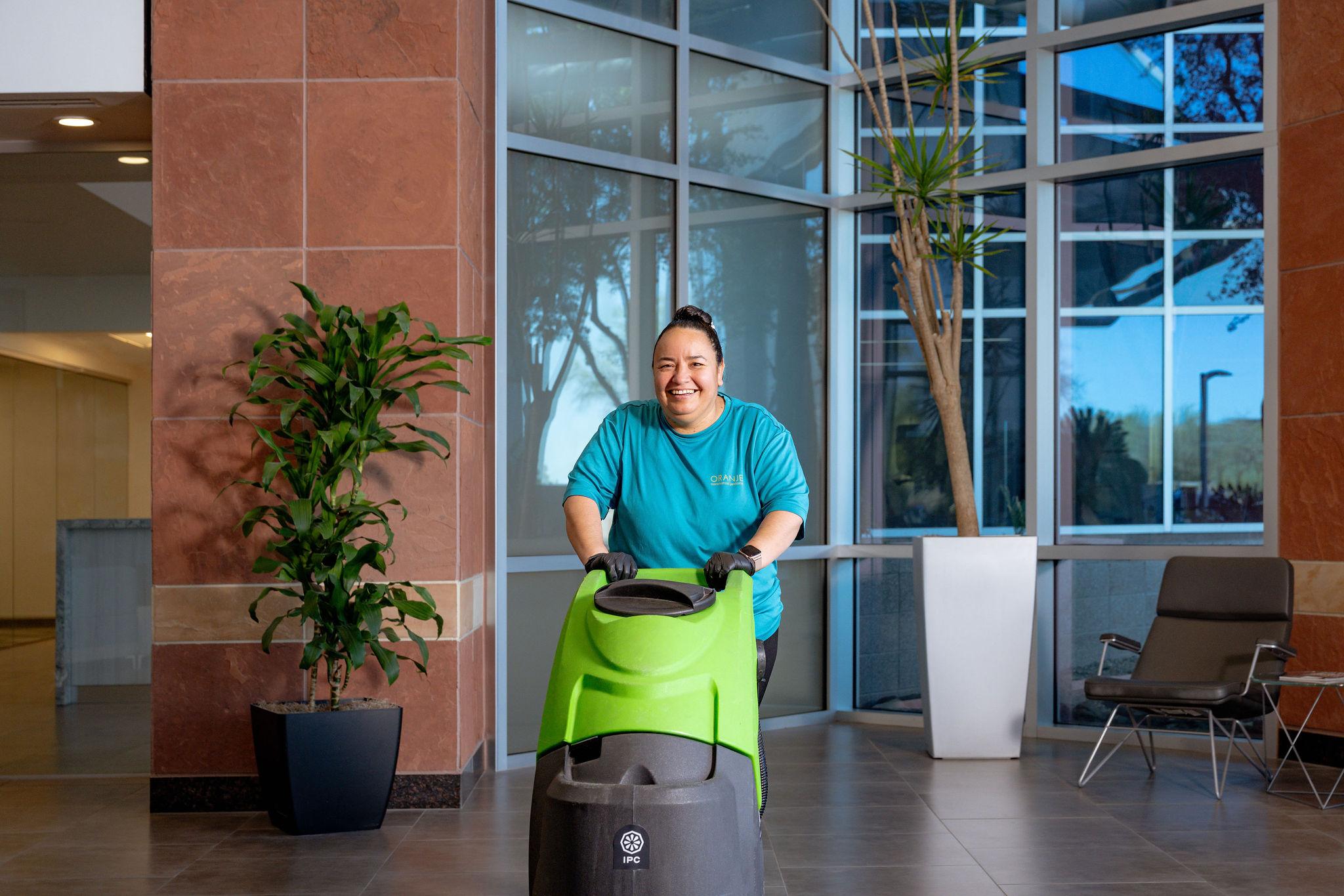 Oranje Commercial Janitorial in Phoenix Image