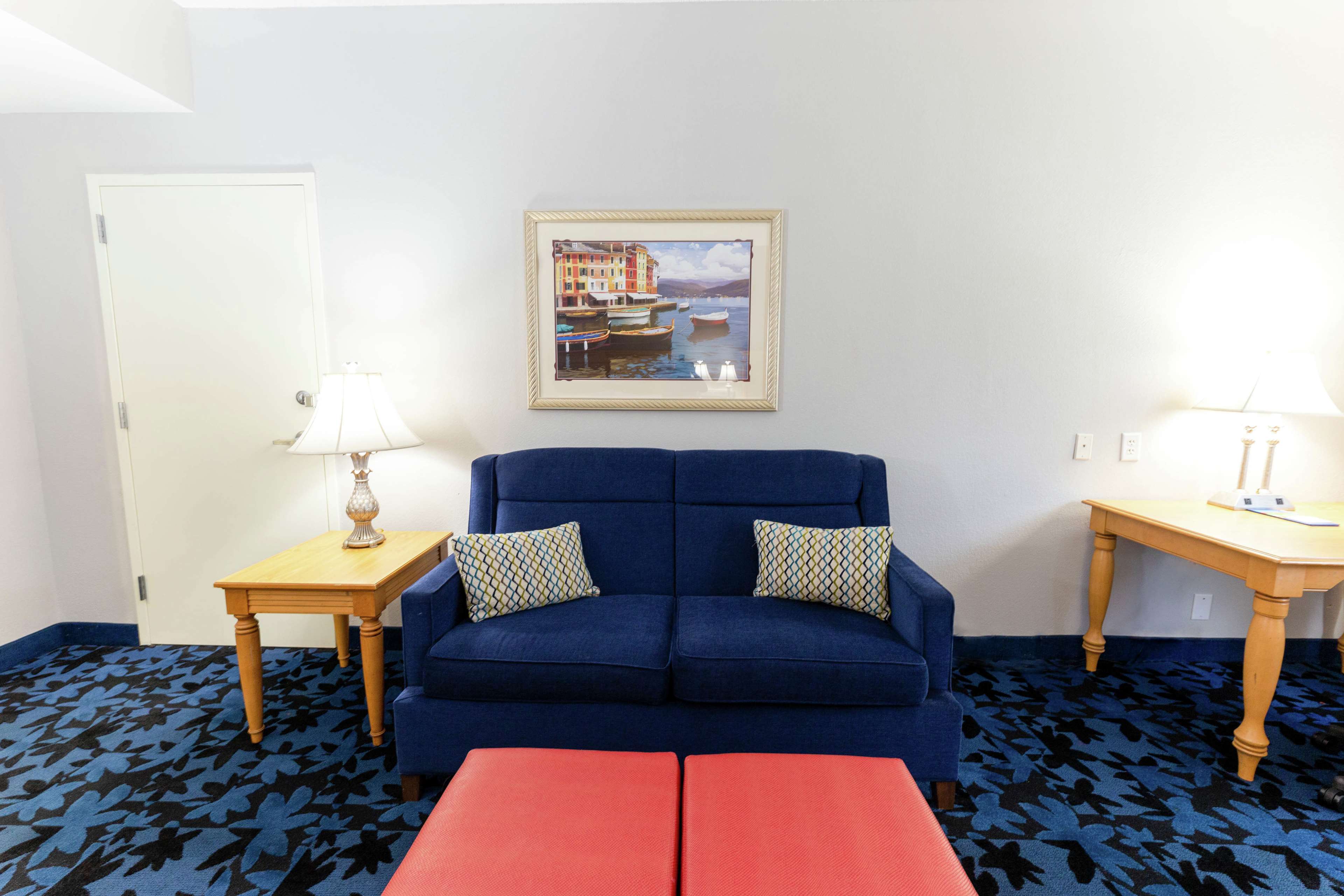 Hampton Inn & Suites Jacksonville Deerwood Park Photo