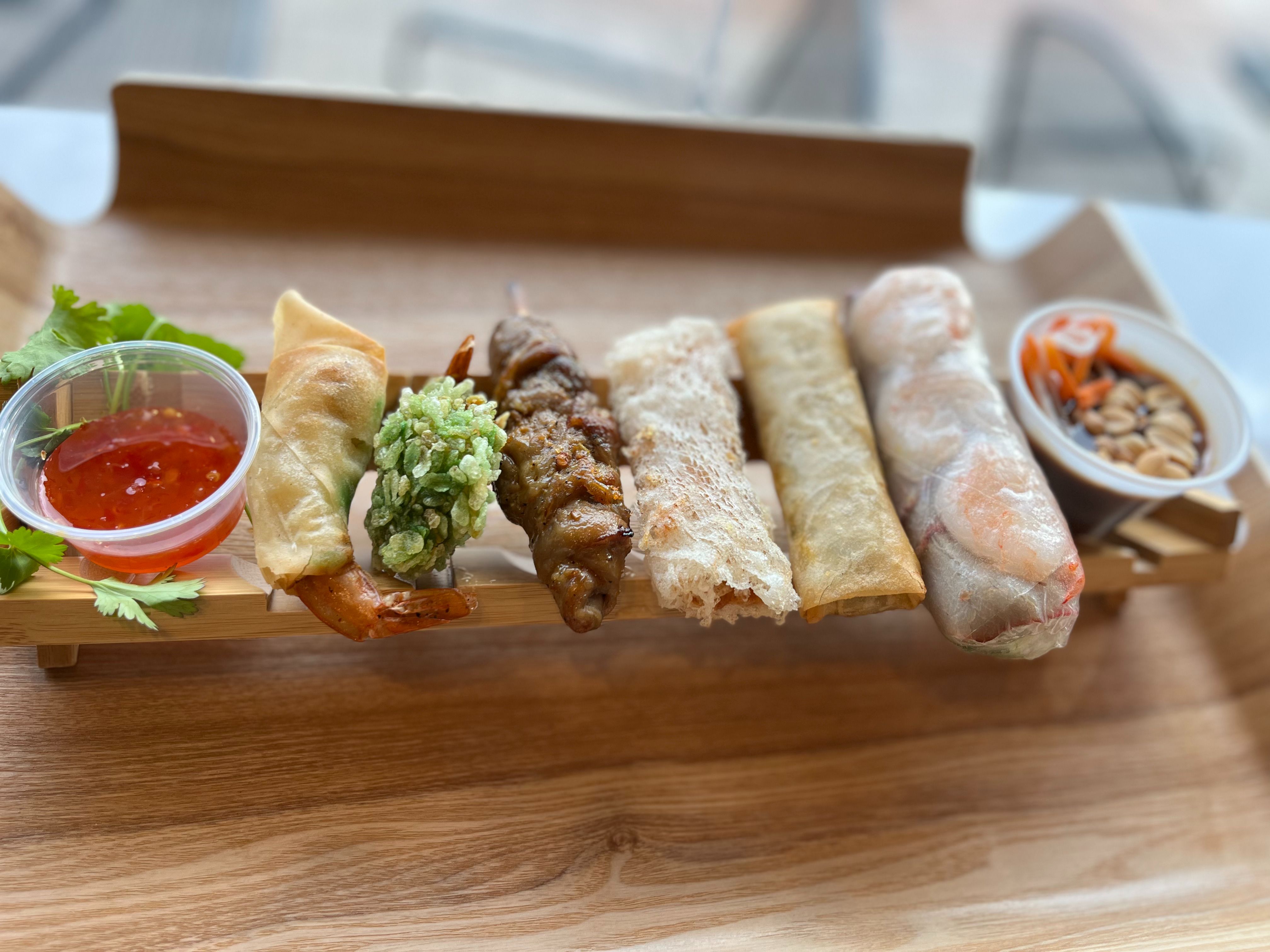 Street Food Sampler (6Pcs) - 6 Loại Ăn Chơi Đường Phố