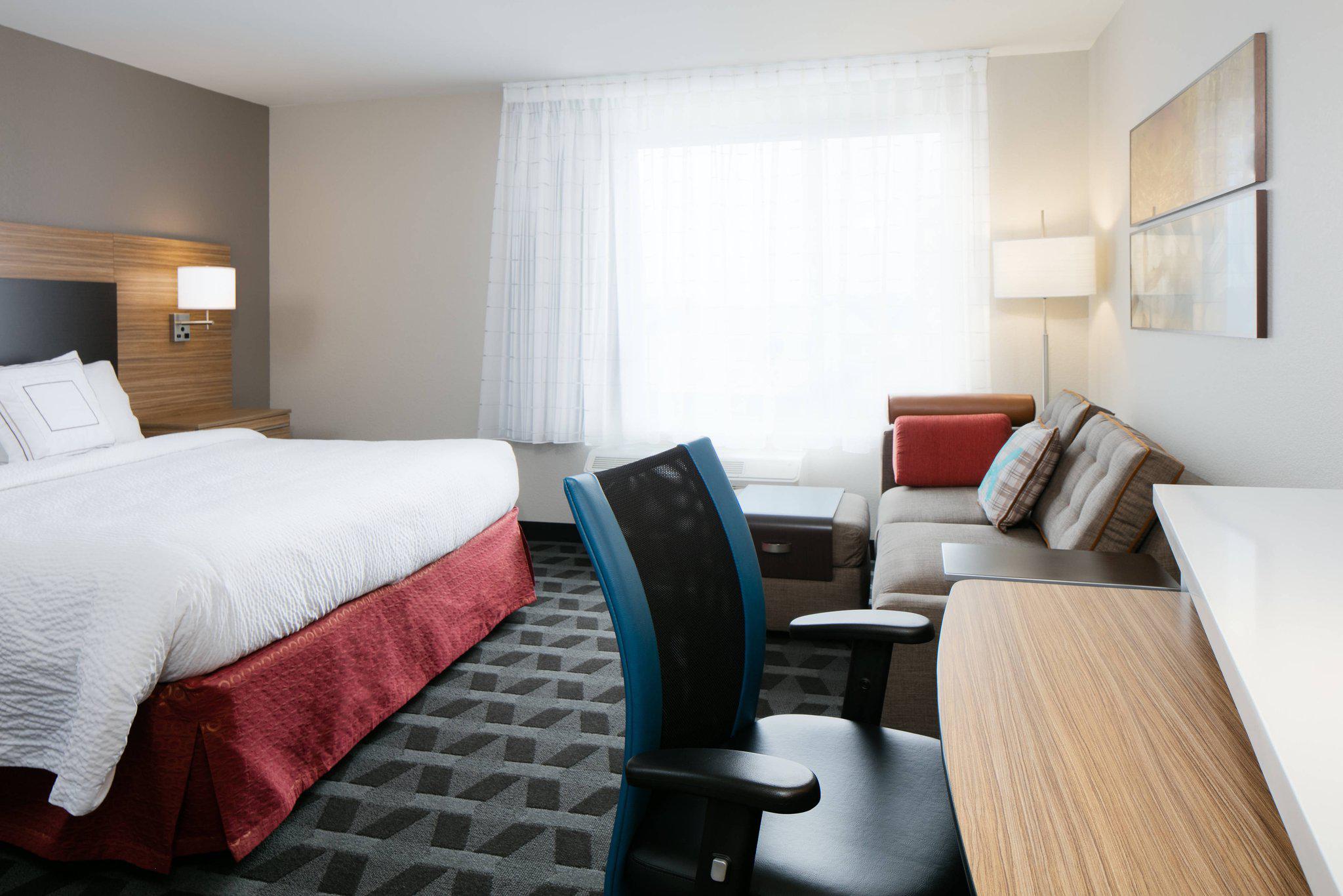 TownePlace Suites by Marriott Kansas City Airport Photo