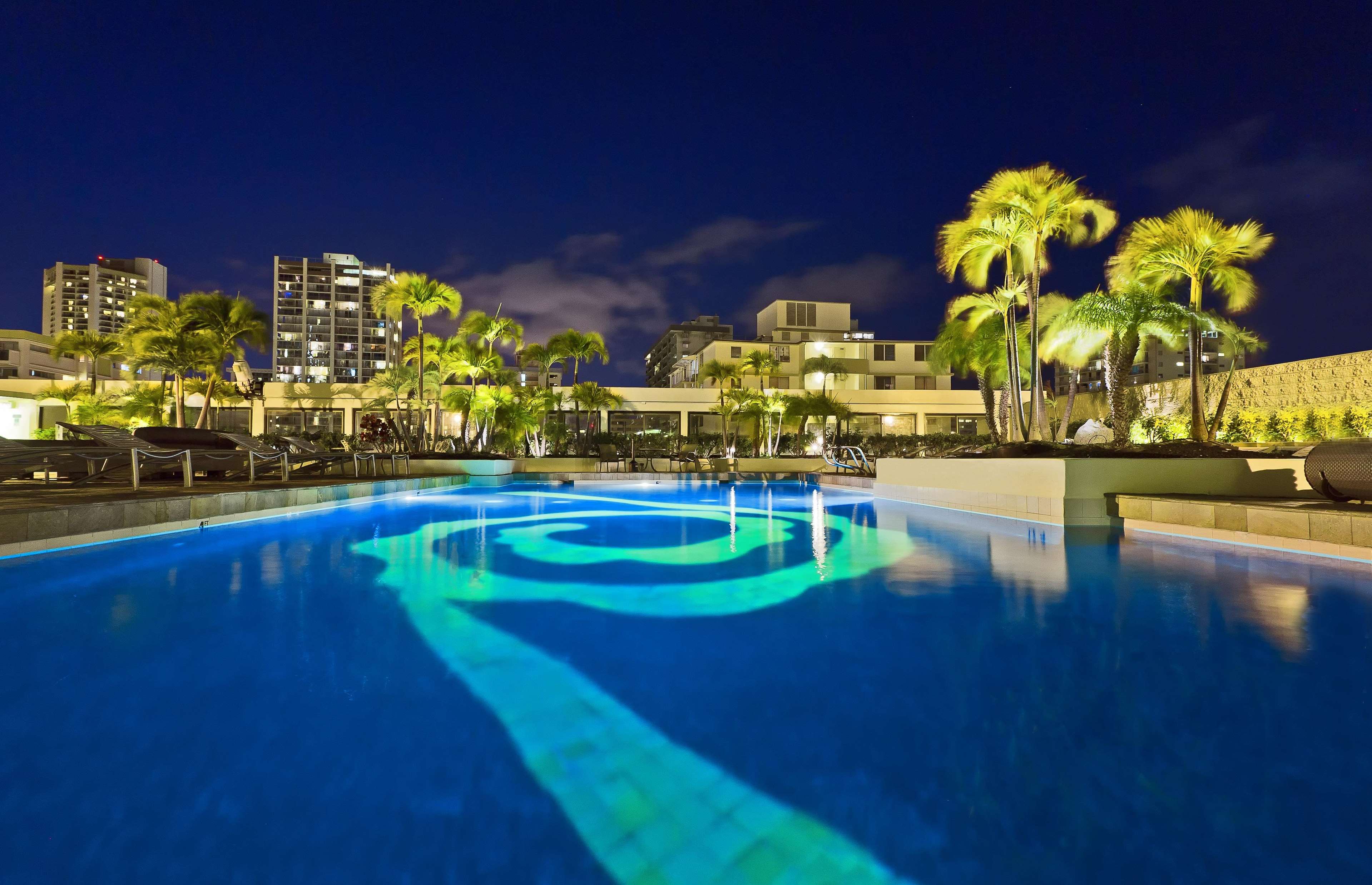 Hilton Waikiki Beach Photo