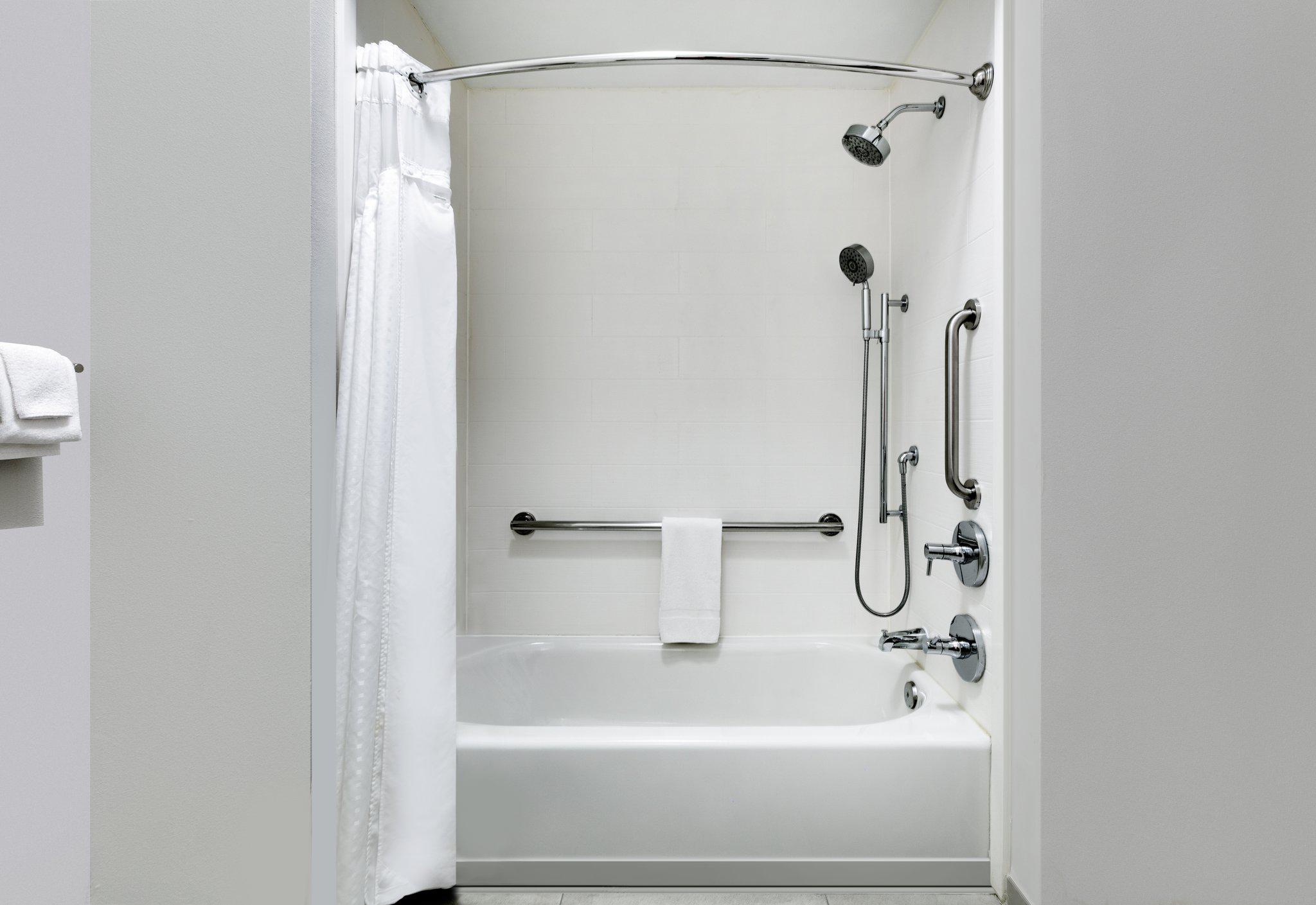 Holiday Inn Express Hillsboro I-35 by IHG Image