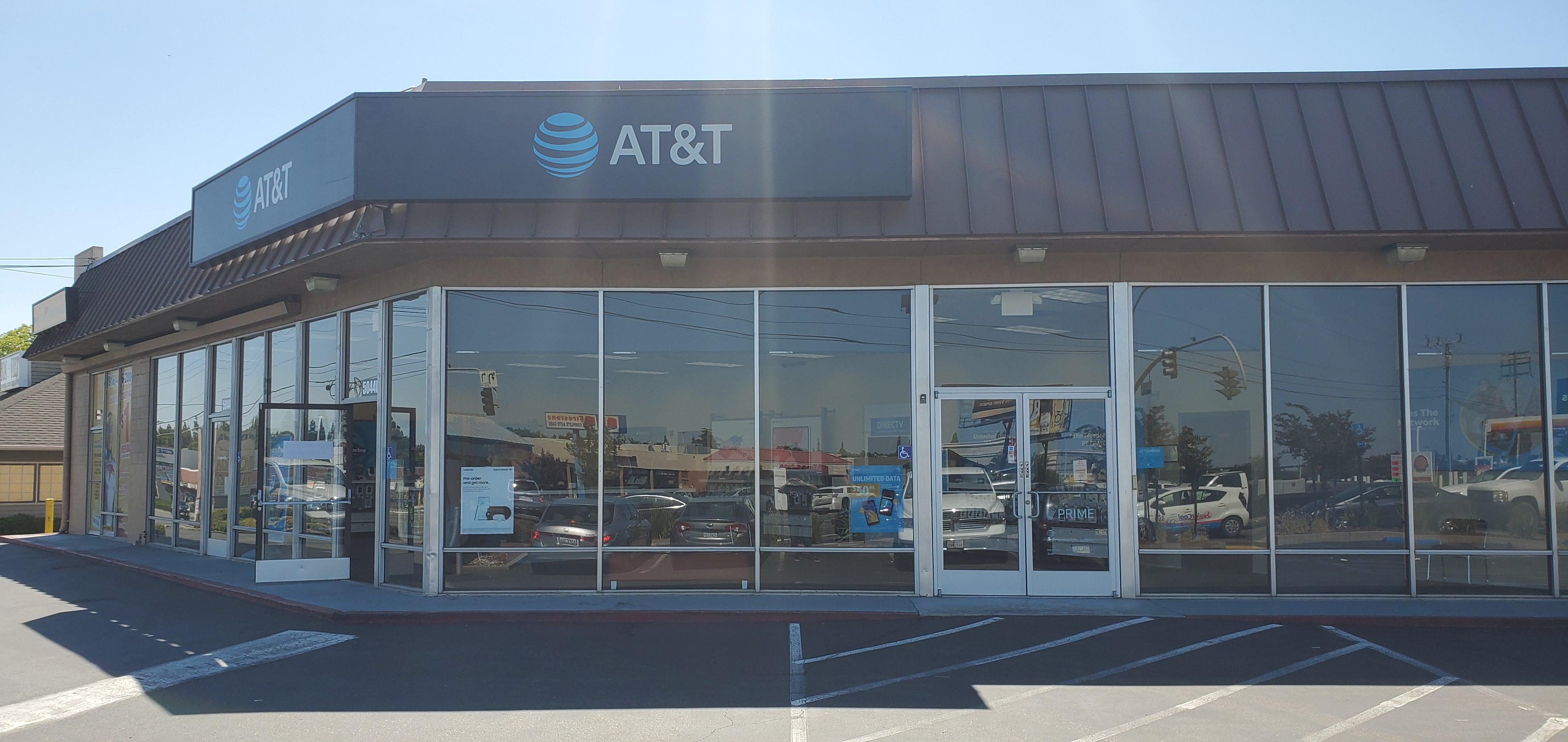 AT&T Store Photo