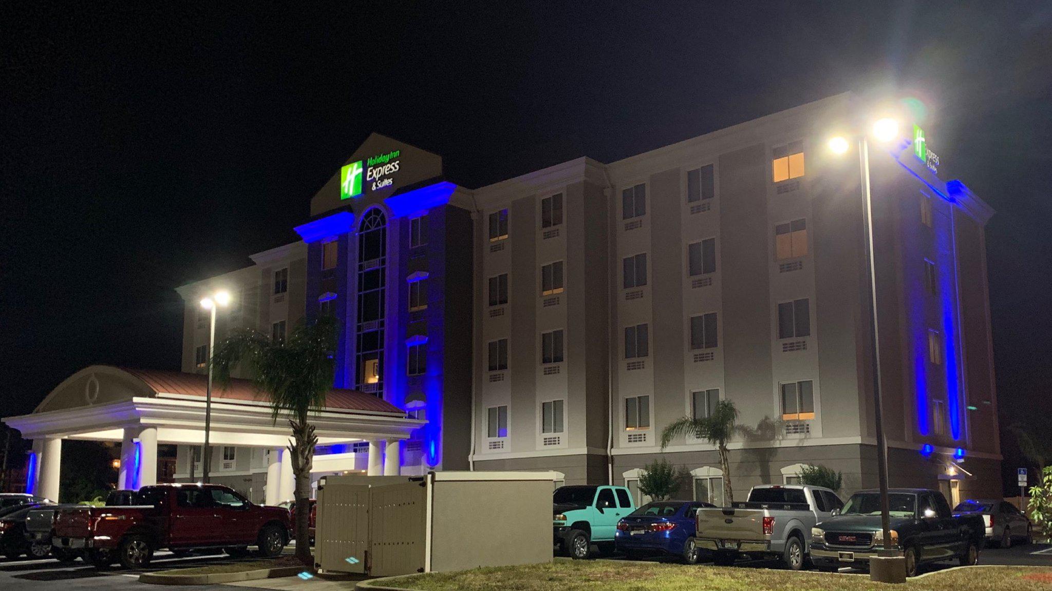 Holiday Inn Express & Suites Orlando South-Davenport Photo