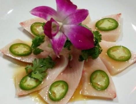Yellowtail Sashimi (6pc)
