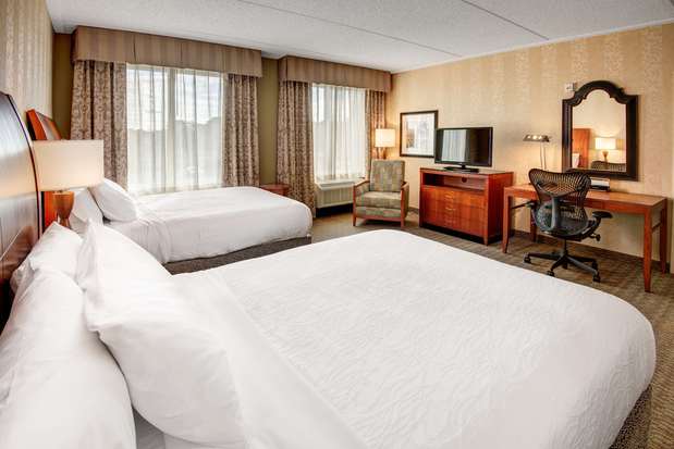 Images Hilton Garden Inn Lakewood