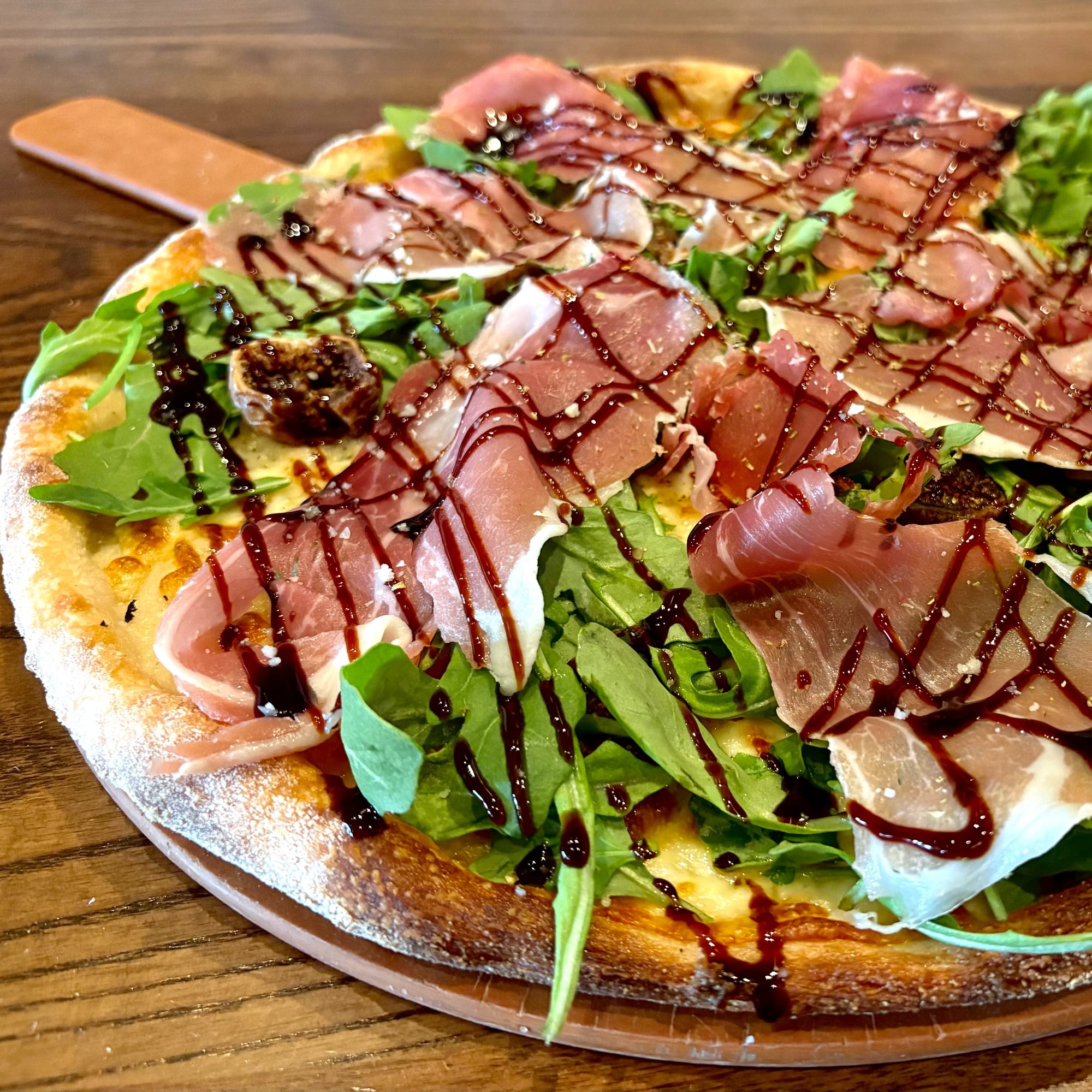 16" Capri Pizza