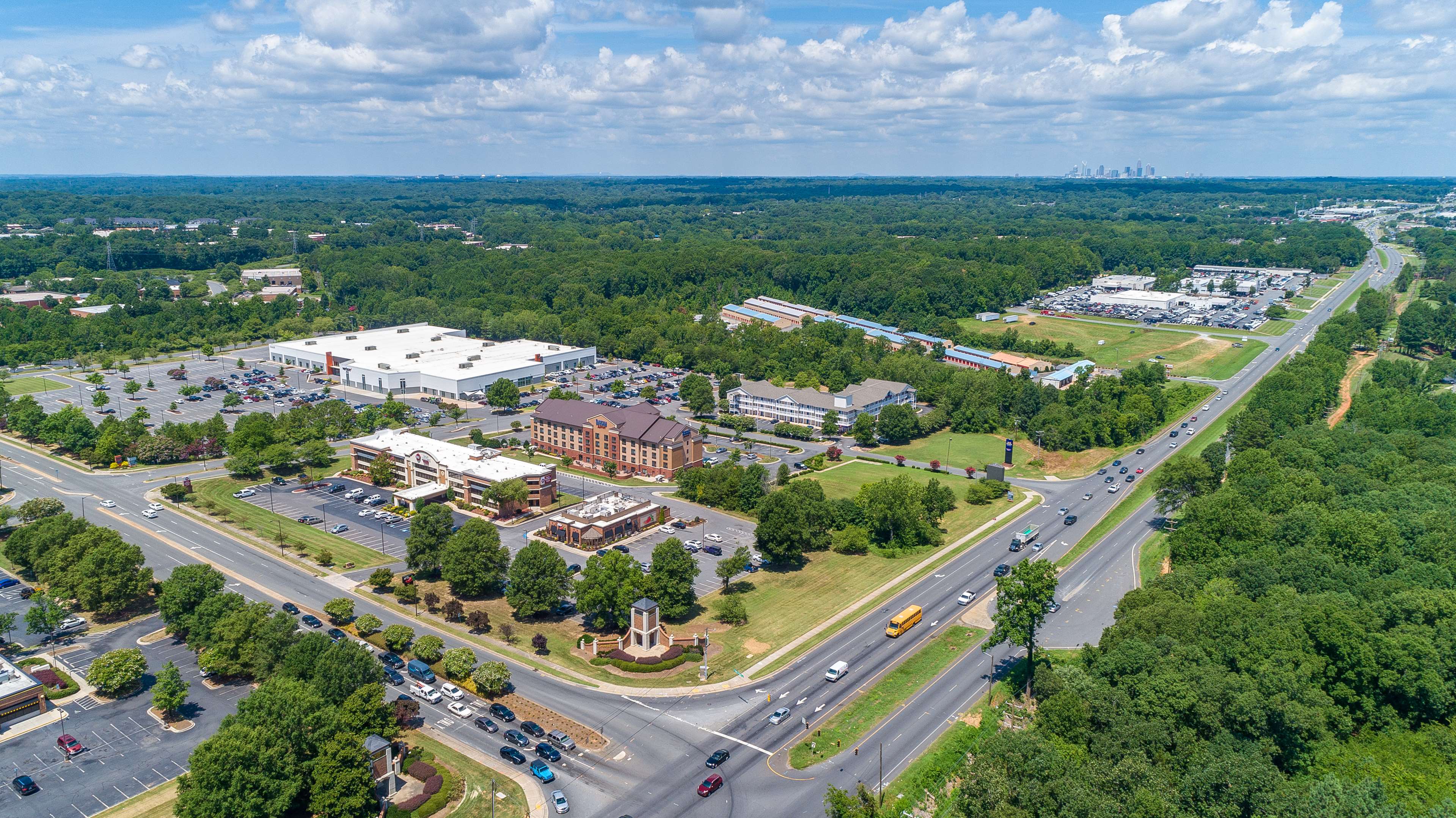 Best Western Plus Charlotte/Matthews Hotel Photo