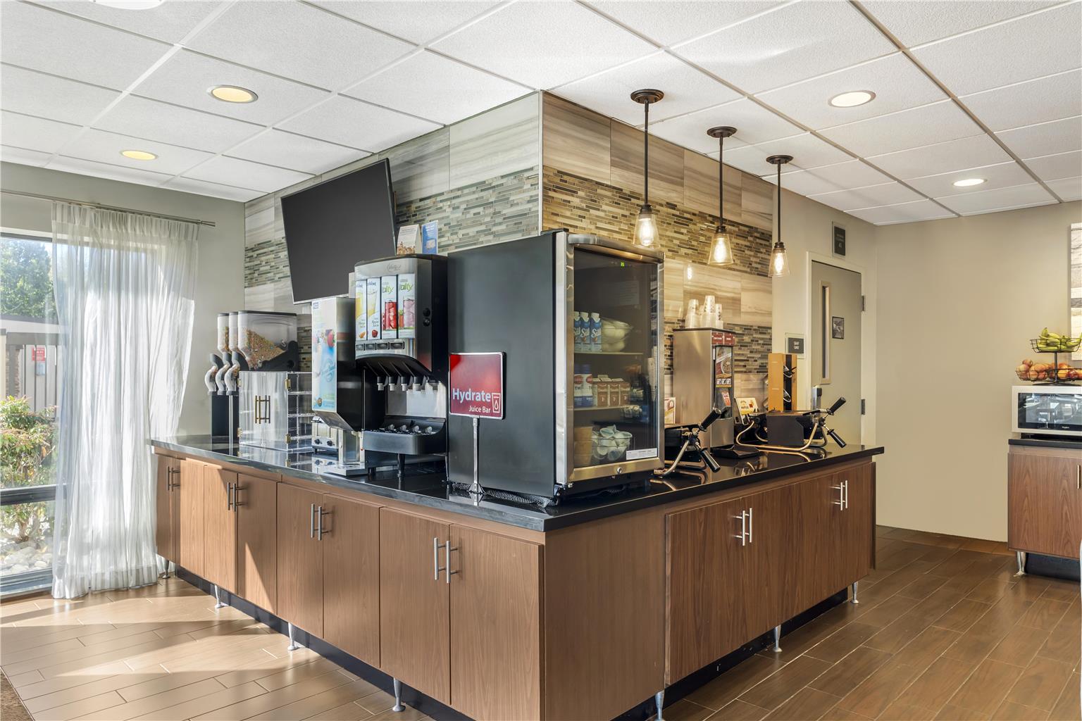 Best Western Plus Bellingham Image