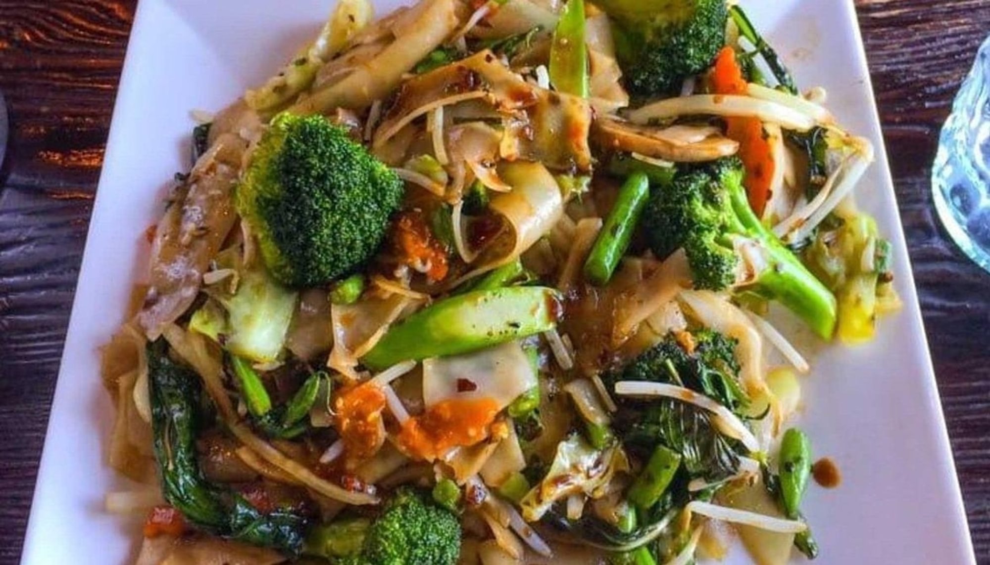 Rad Nah Kee Mow Noodles