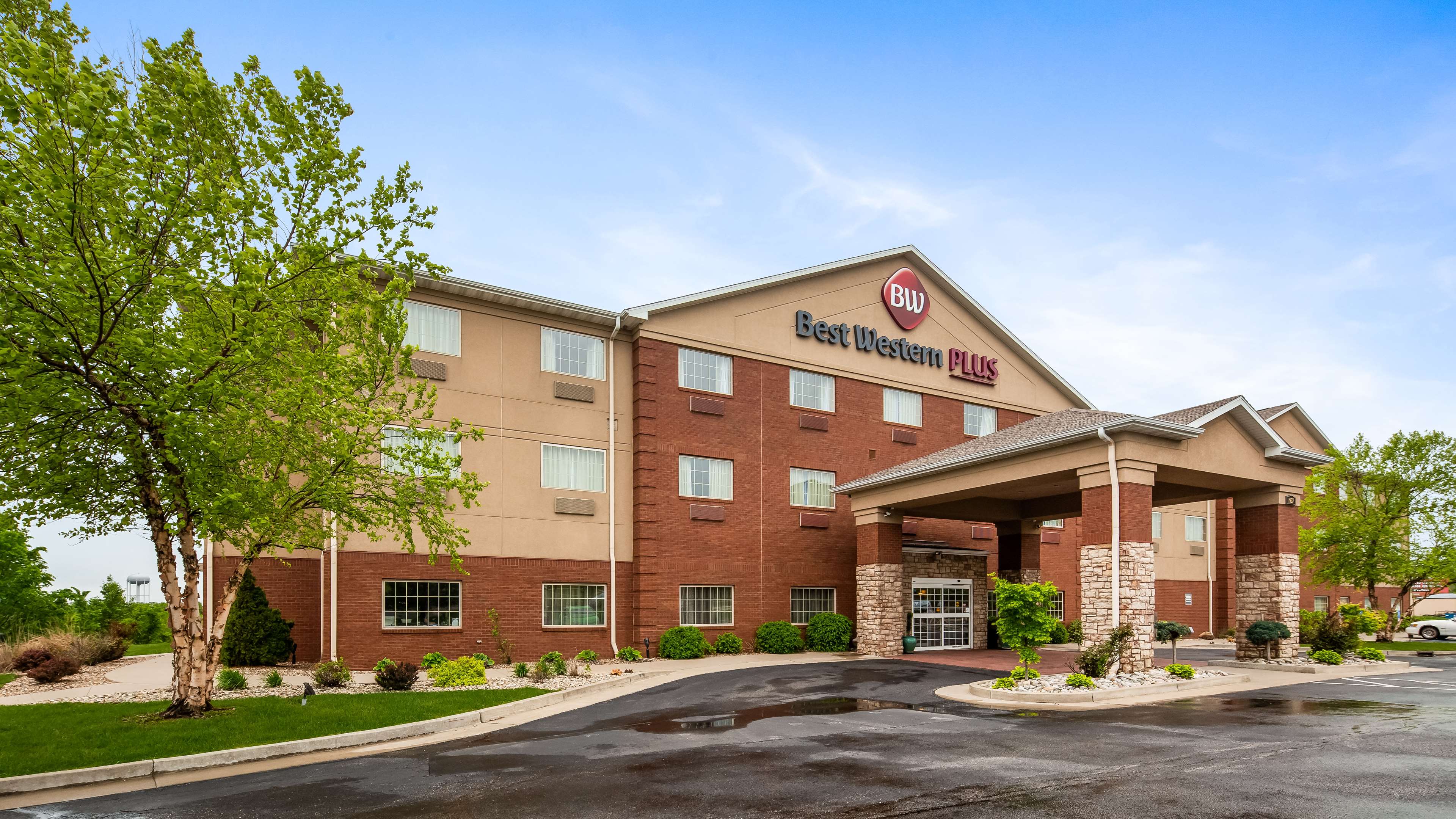 Best Western Plus Capital Inn Photo