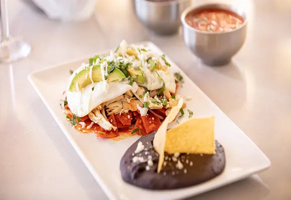 Chilaquiles de Pollo en Salsa de Chile Guajillo (spicy)