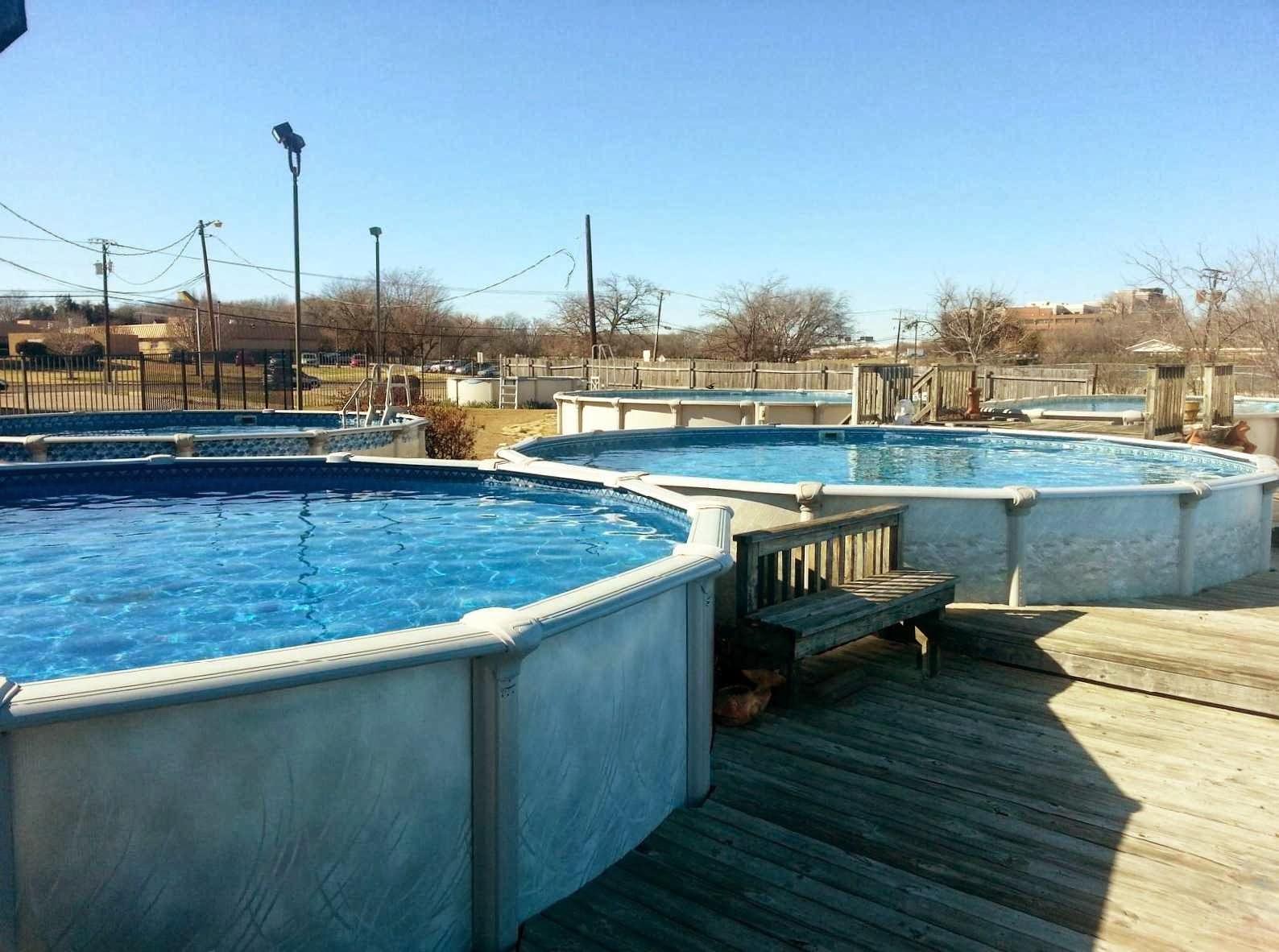 Bonnie & Clydes Pools and Spas