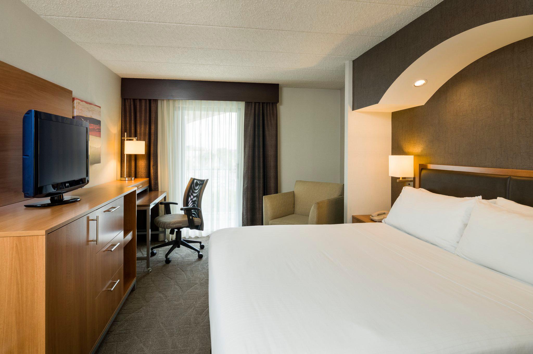 Holiday Inn Express & Suites King of Prussia Photo