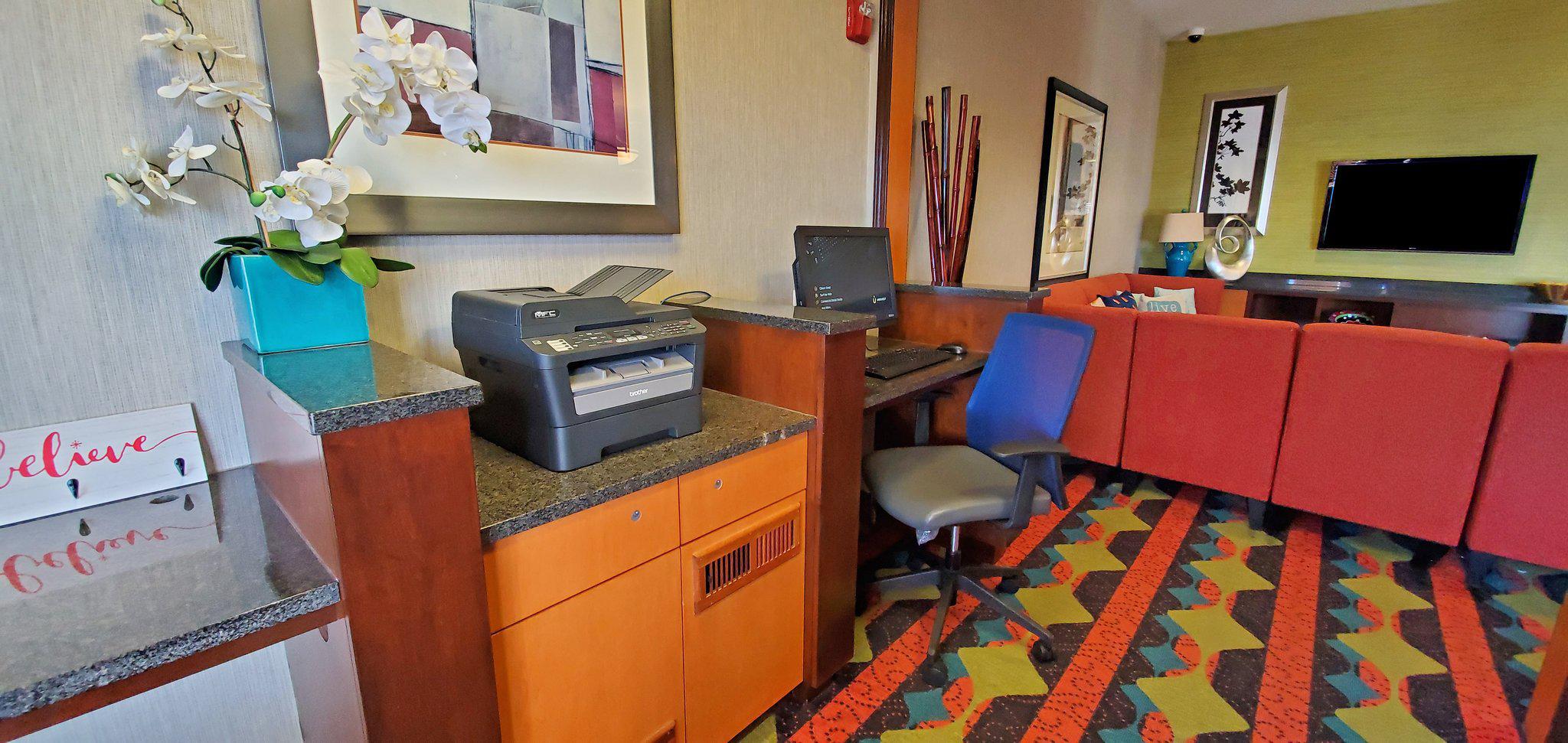 Holiday Inn Express Kearney Photo