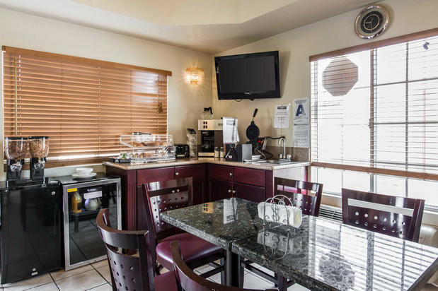 Images Rodeway Inn Beaumont I-10