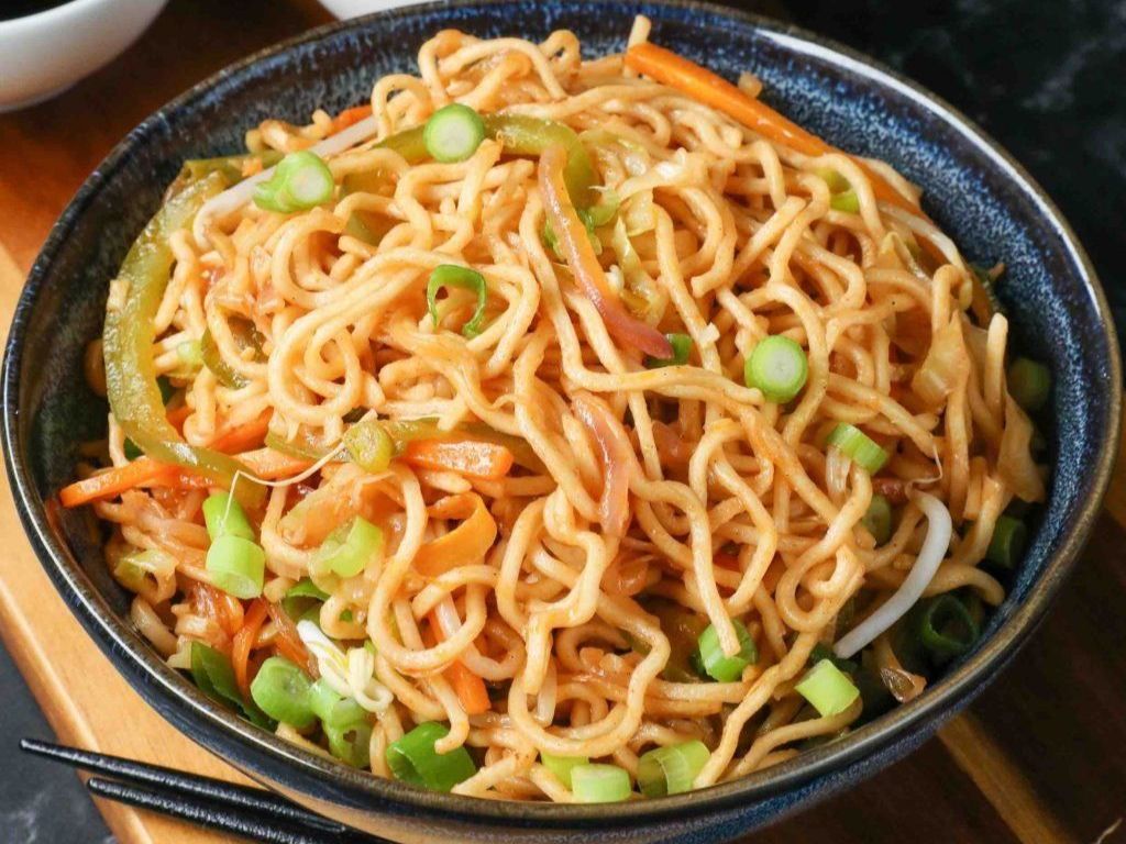 Veg Hakka Noodles