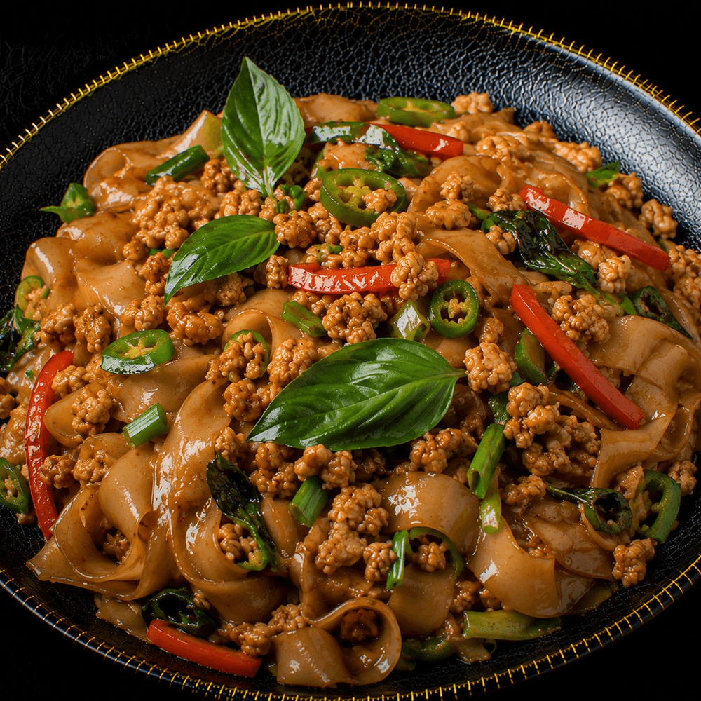 Drunken Noodles with Chicken (lunch)