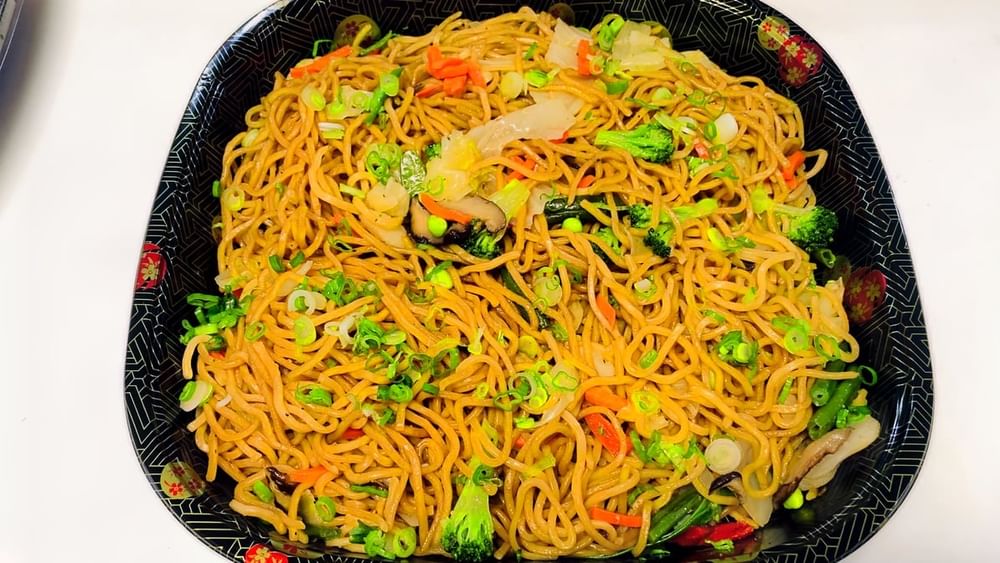 Fried Veggies Noodles Chicken or Shrimp Tray