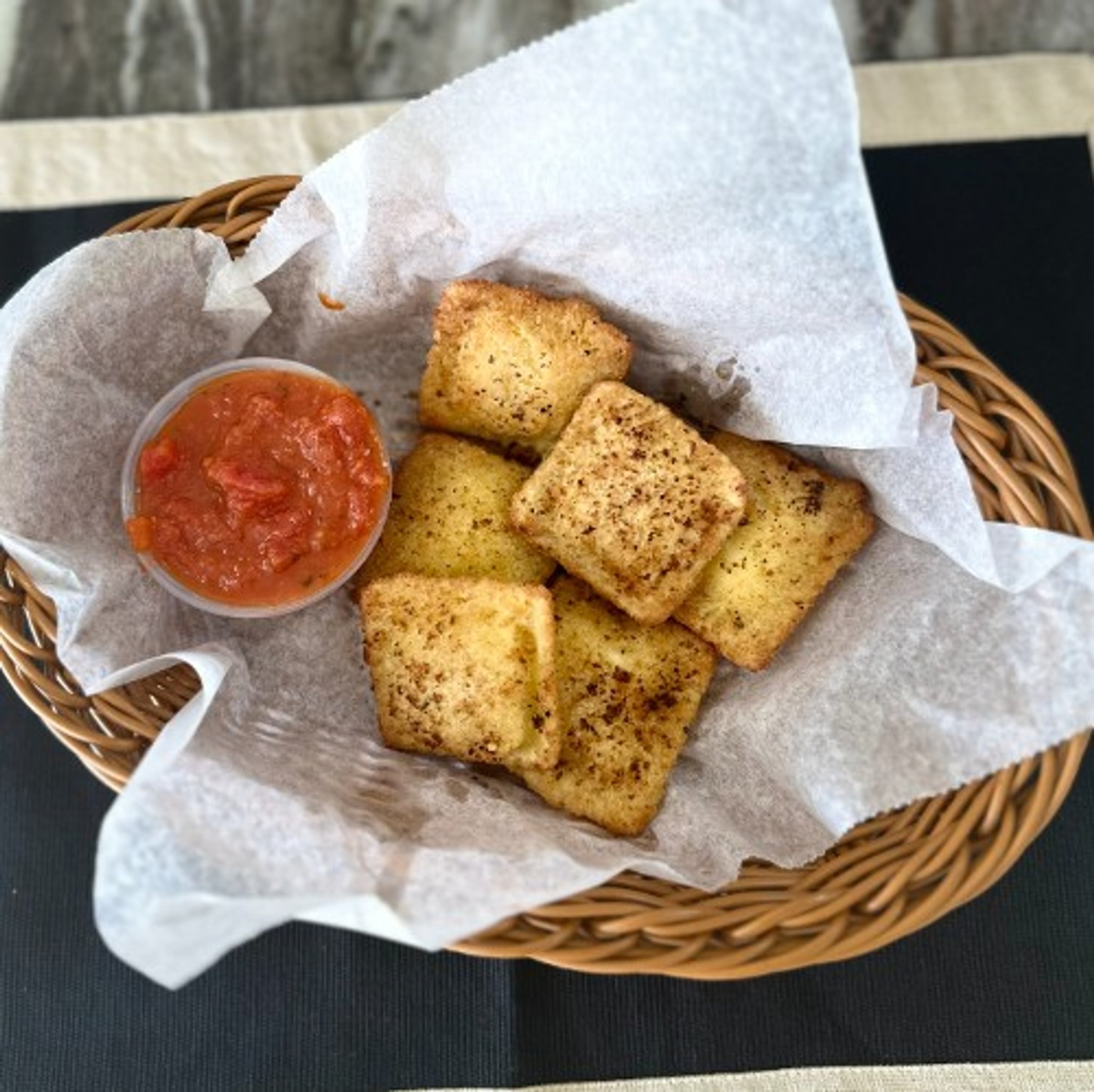 Breaded Cheese Ravioli (6)