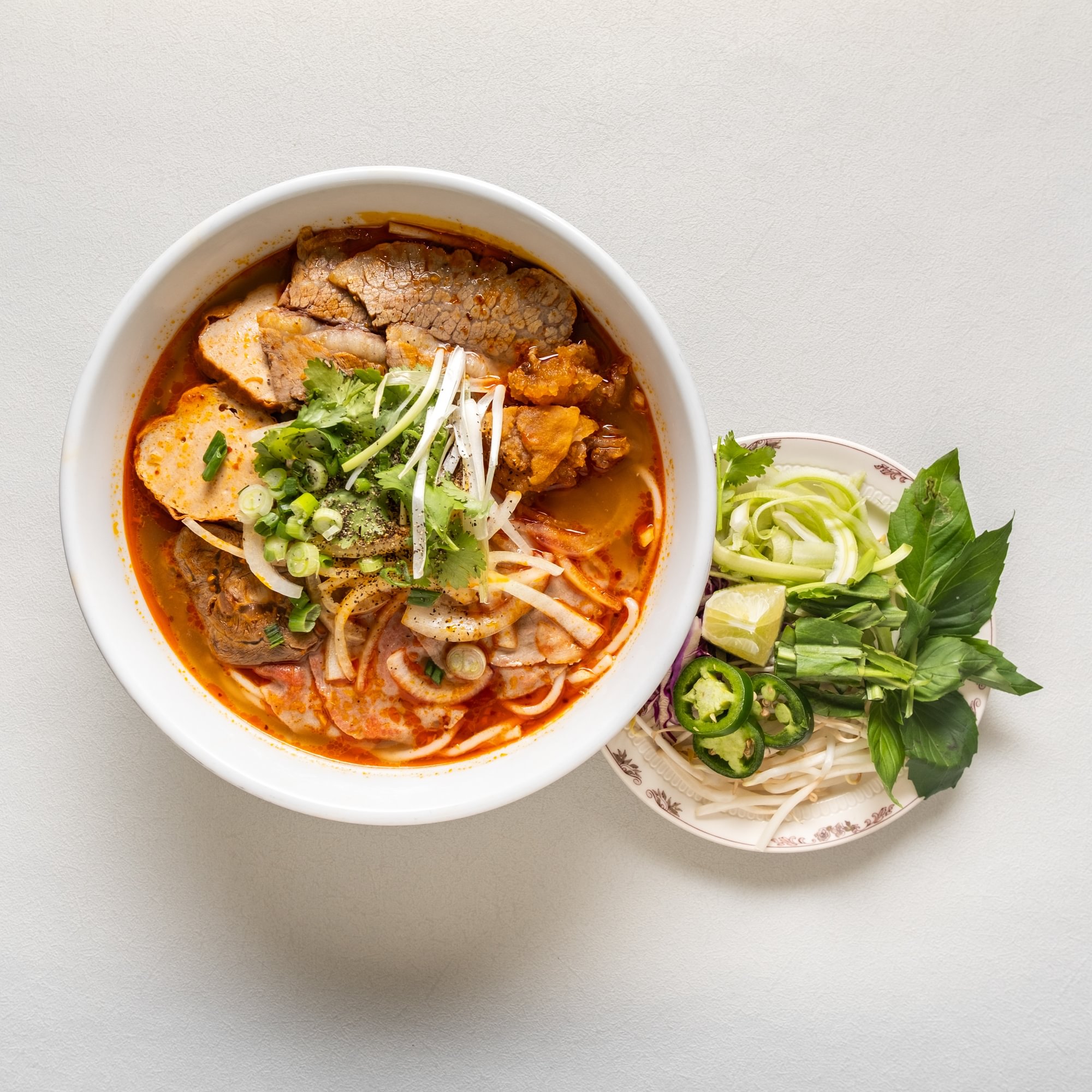 Spicy Lemongrass Noodle Soup / Bún Bò Hué