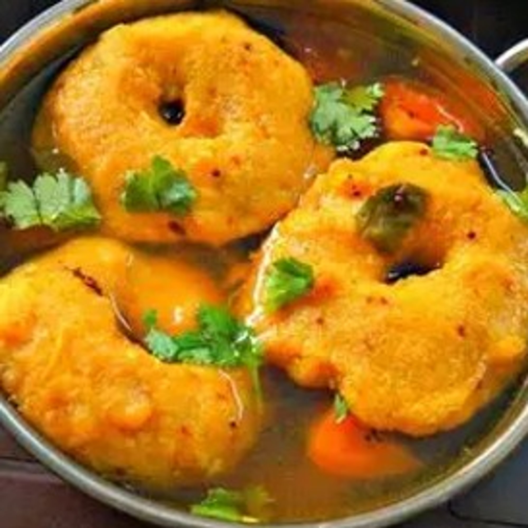 Rasam Medhu Vadai (2 Pieces)