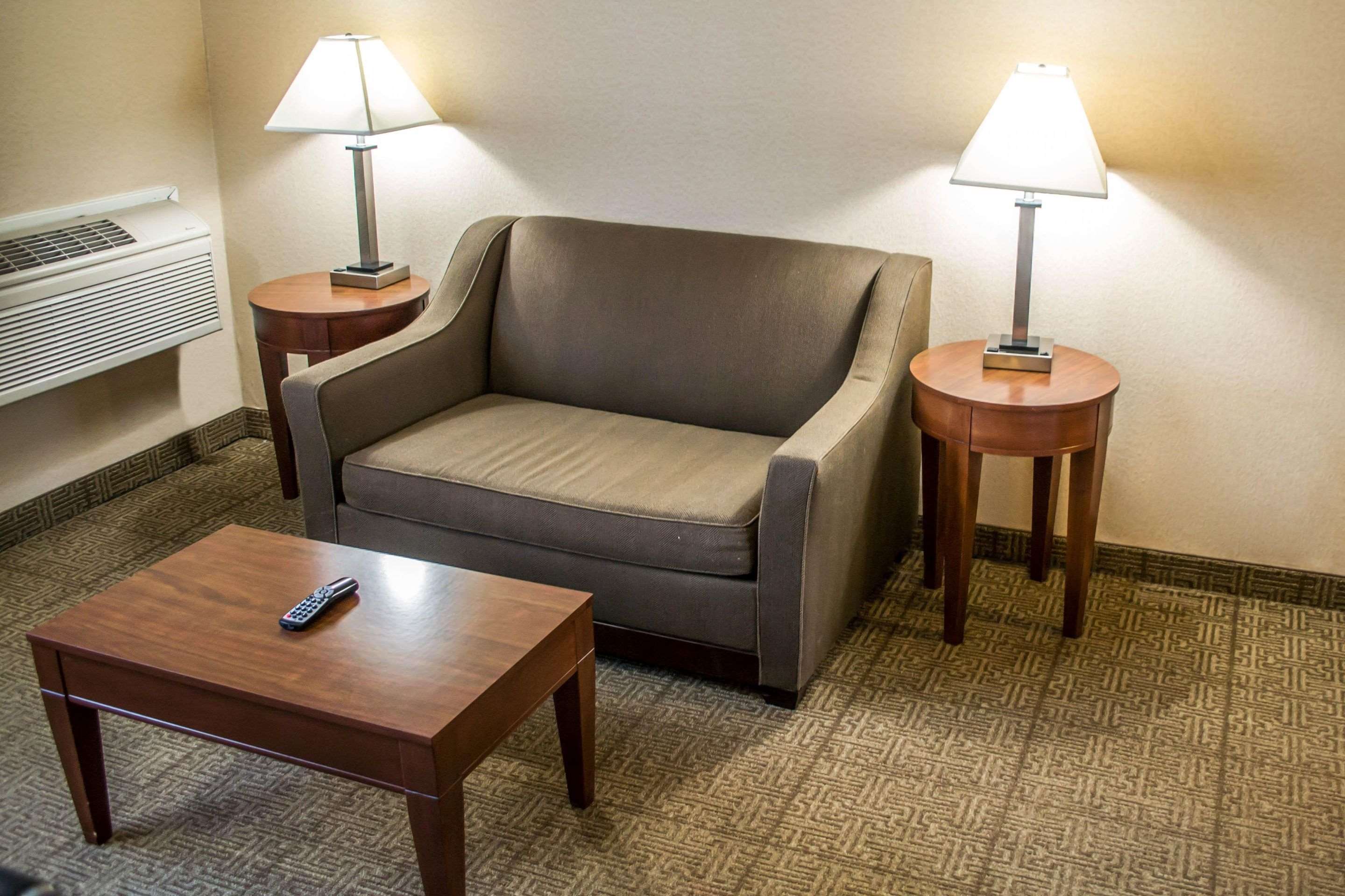 Comfort Inn & Suites Beaverton - Portland West Photo