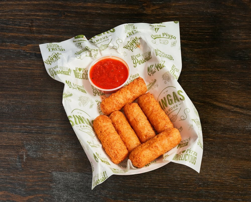 Mozzarella sticks 6pc