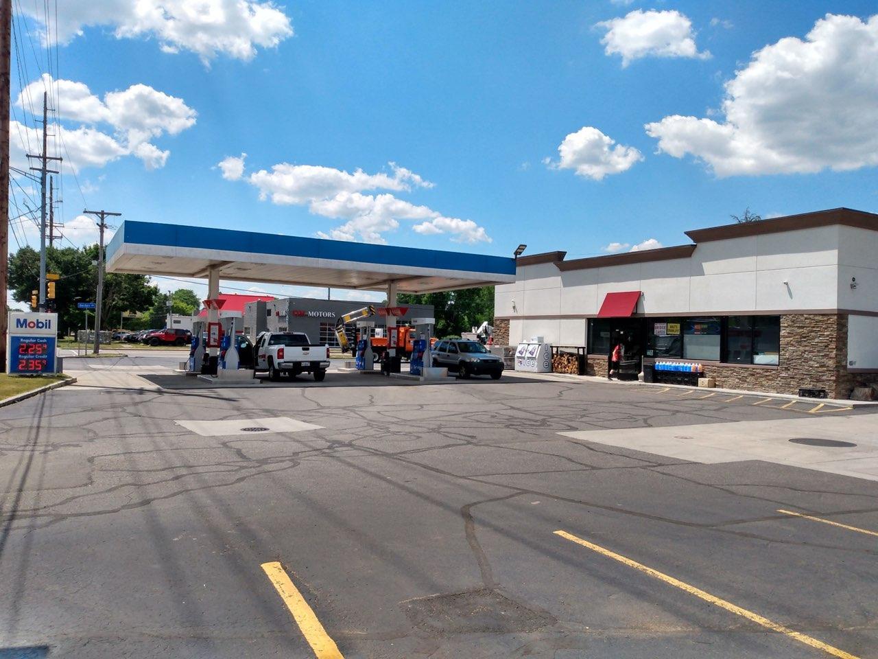 BudgetCoinz Bitcoin ATM Near Me - Mobil - Walled Lake, MI Photo