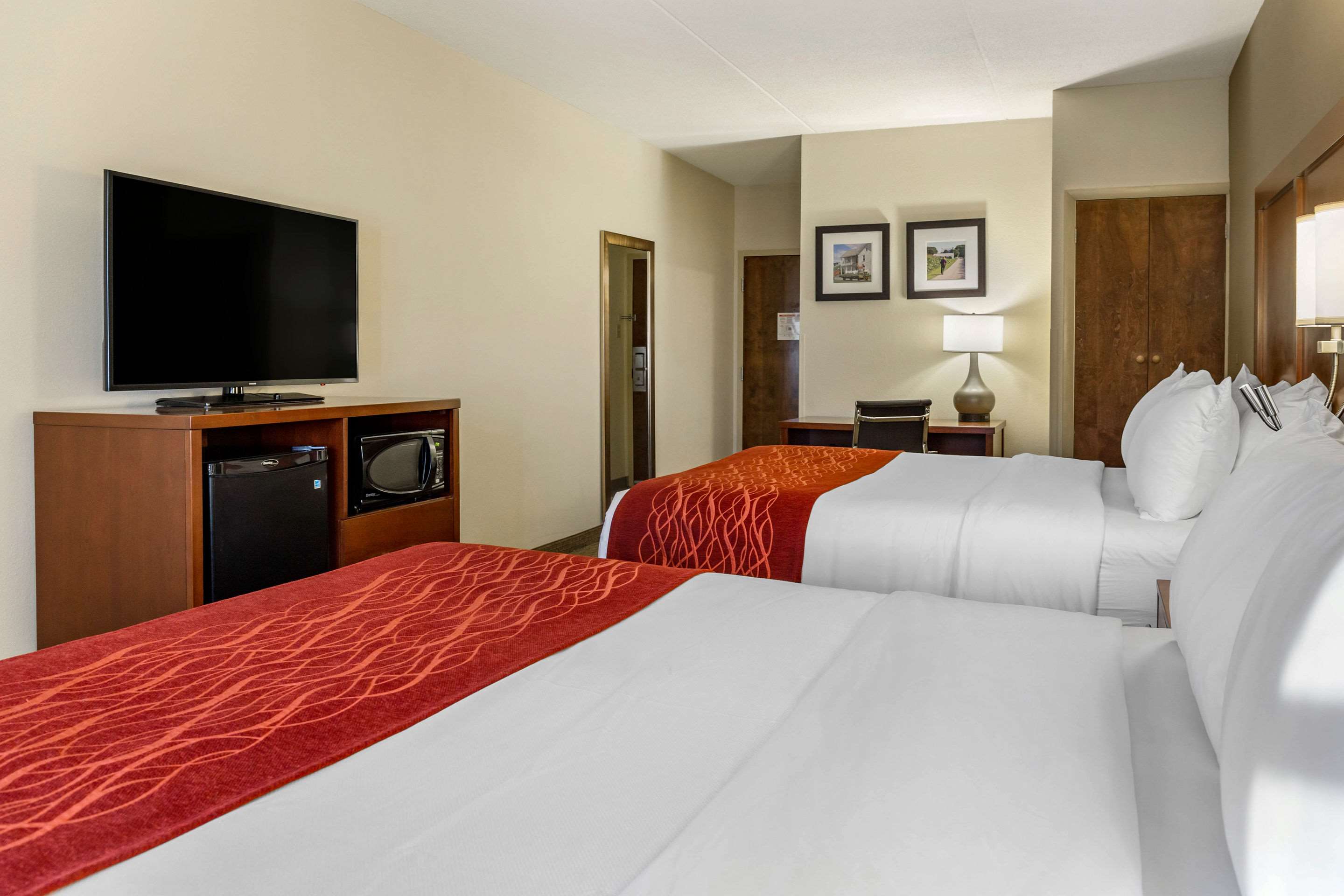 Comfort Inn Lancaster At Rockvale Photo