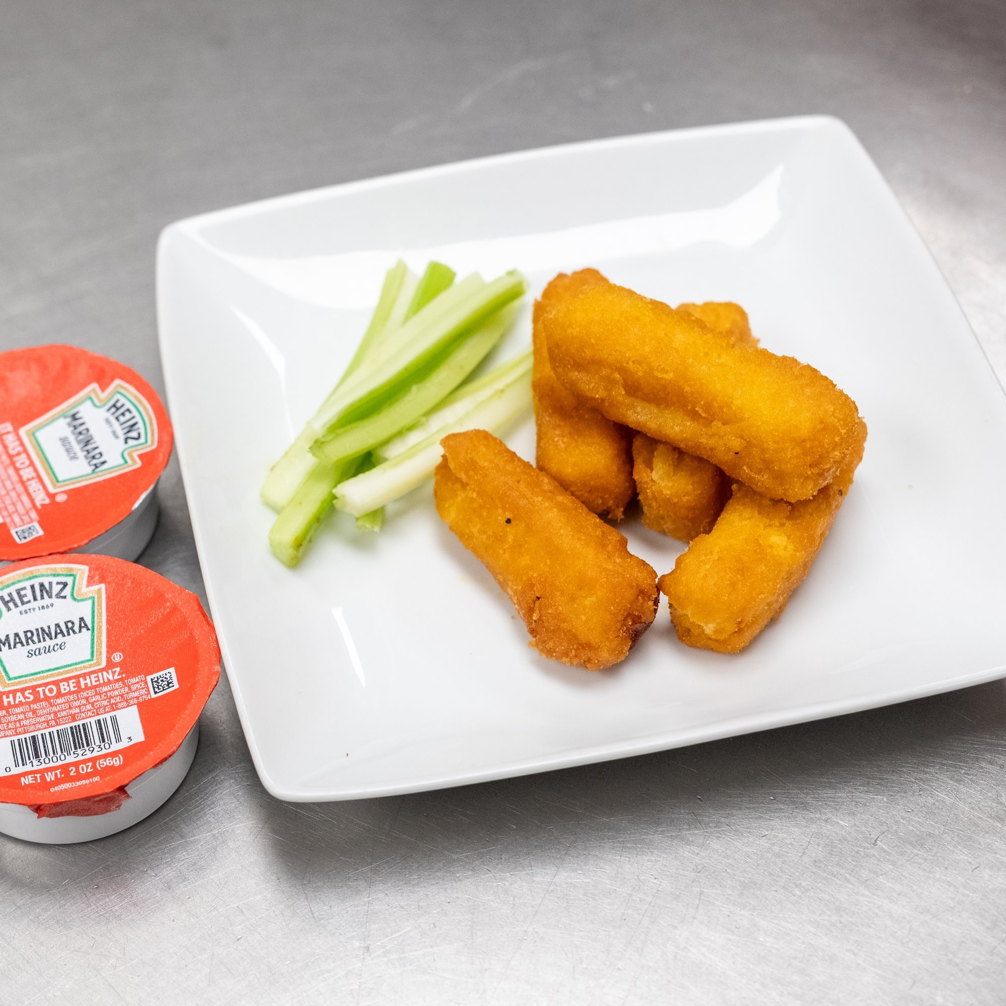Mozzarella Sticks (6)