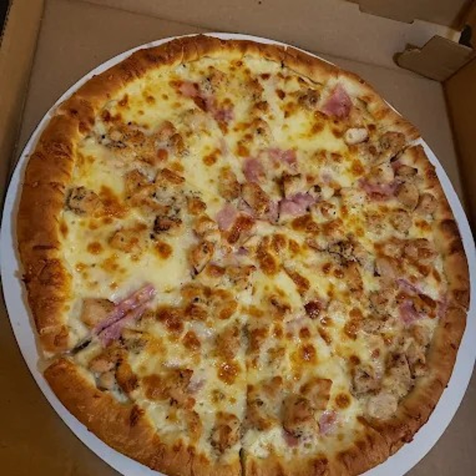 Chicken Cordon Bleu Pizza