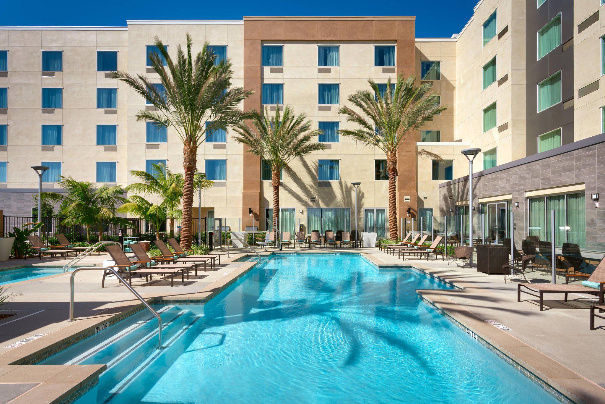 Courtyard by Marriott Los Angeles LAX/Hawthorne Photo