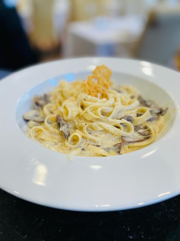 Fettuccini Alfredo with Mushrooms