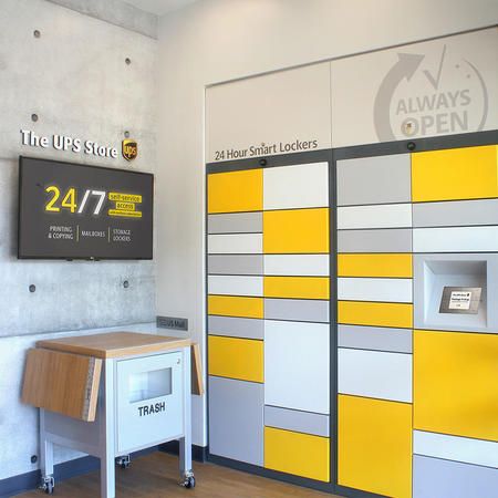 automated locker kiosk at The UPS Store