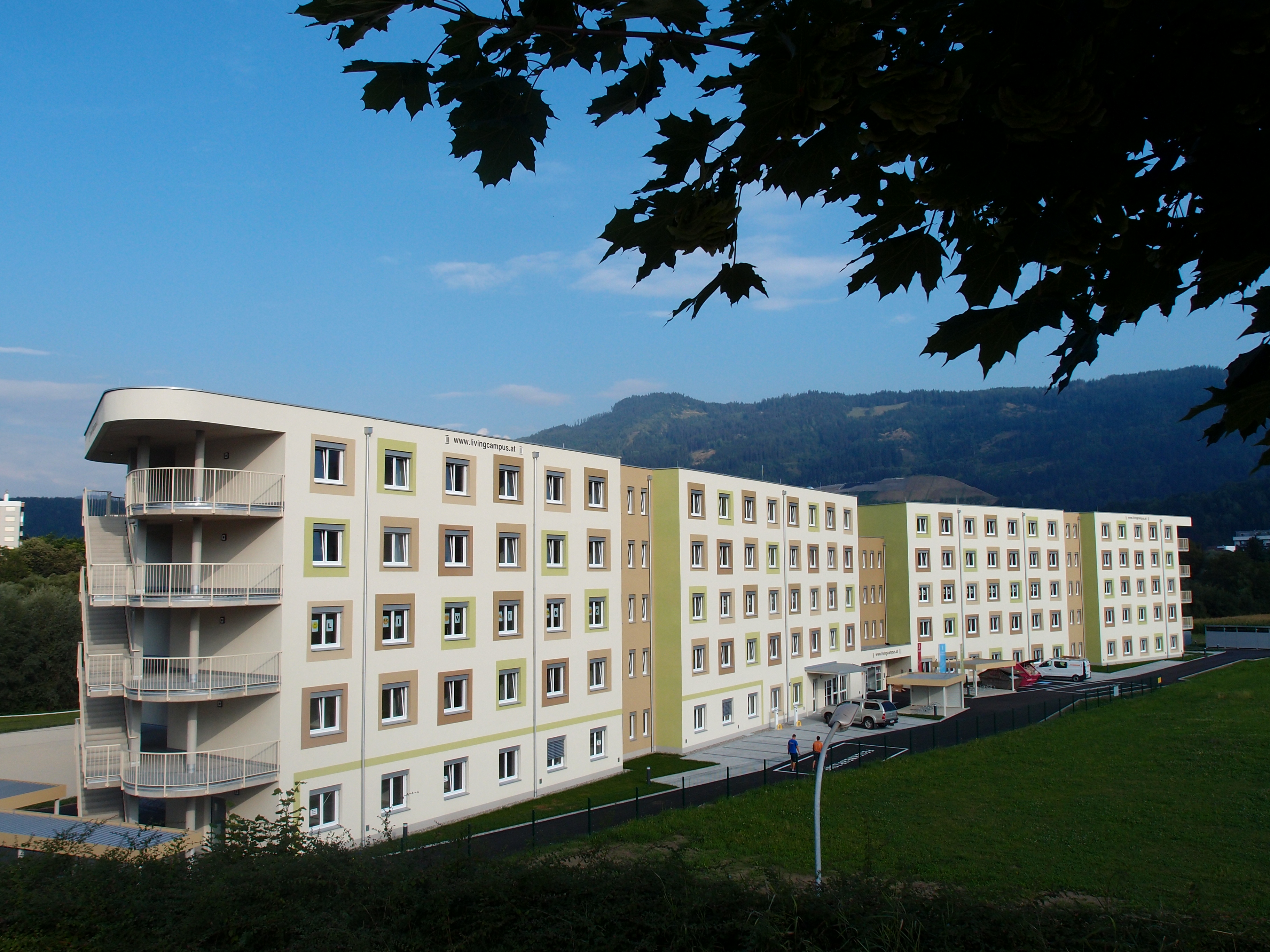 Bilder Living Campus - HOTEL - BÜRO CENTER - STUDENTENHAUS