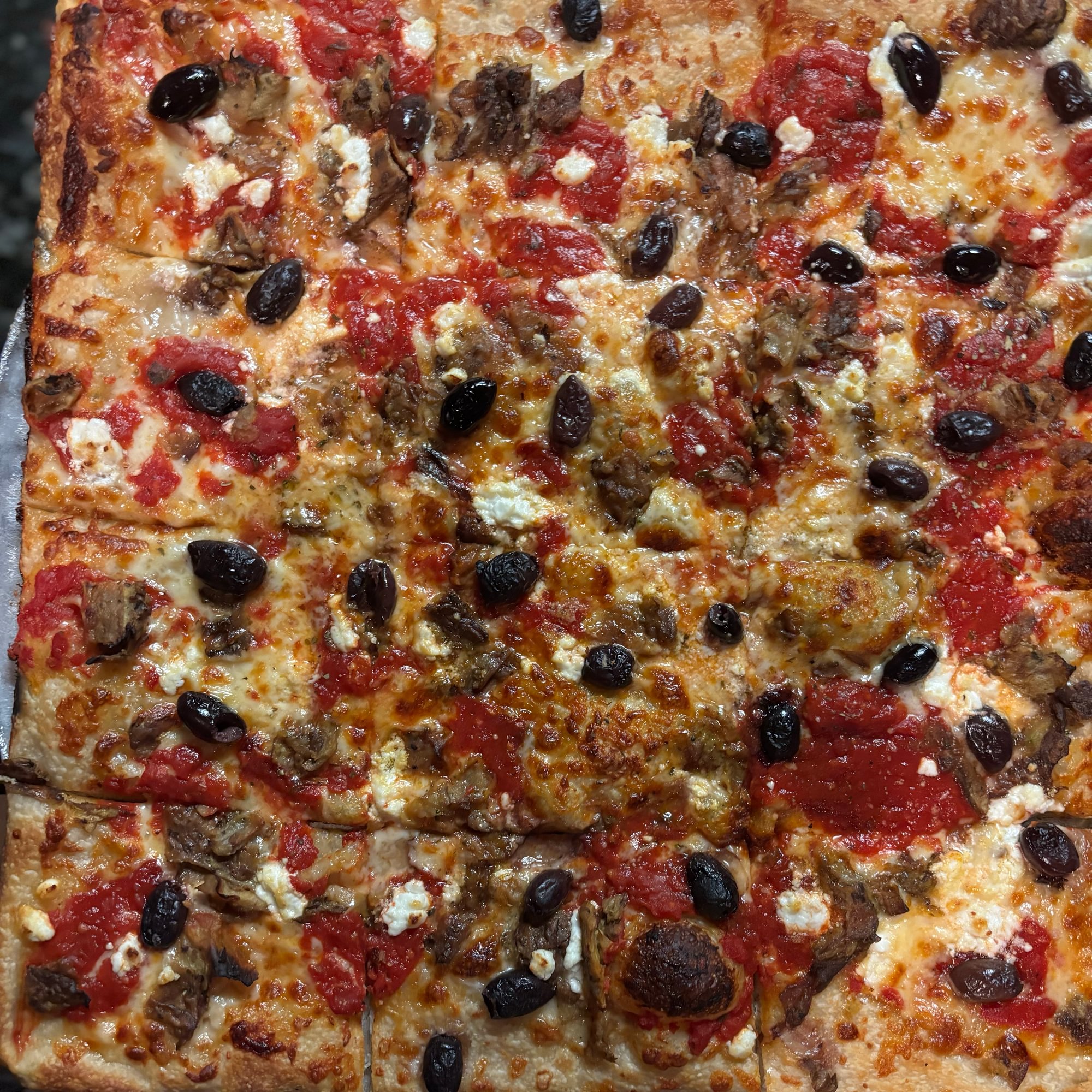 Grandma Madeleine Pizza