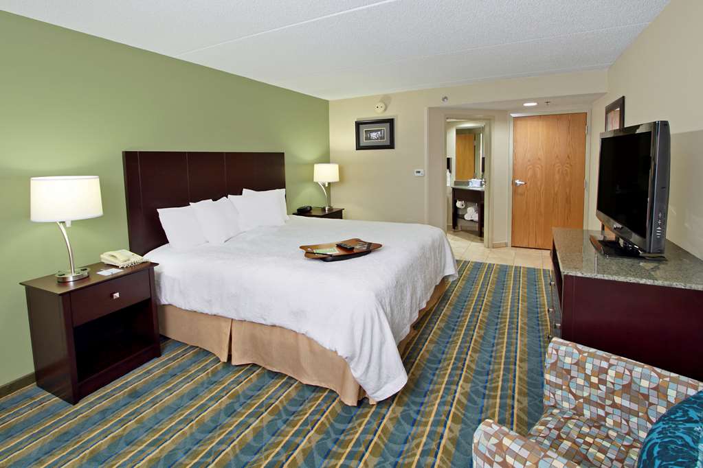 Hampton Inn Hagerstown, 1716 Dual Highway, Hagerstown, MD, Hotels