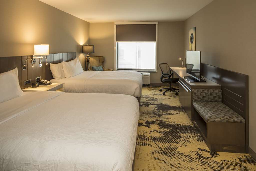 Hilton Garden Inn Pittsburgh Airport Image
