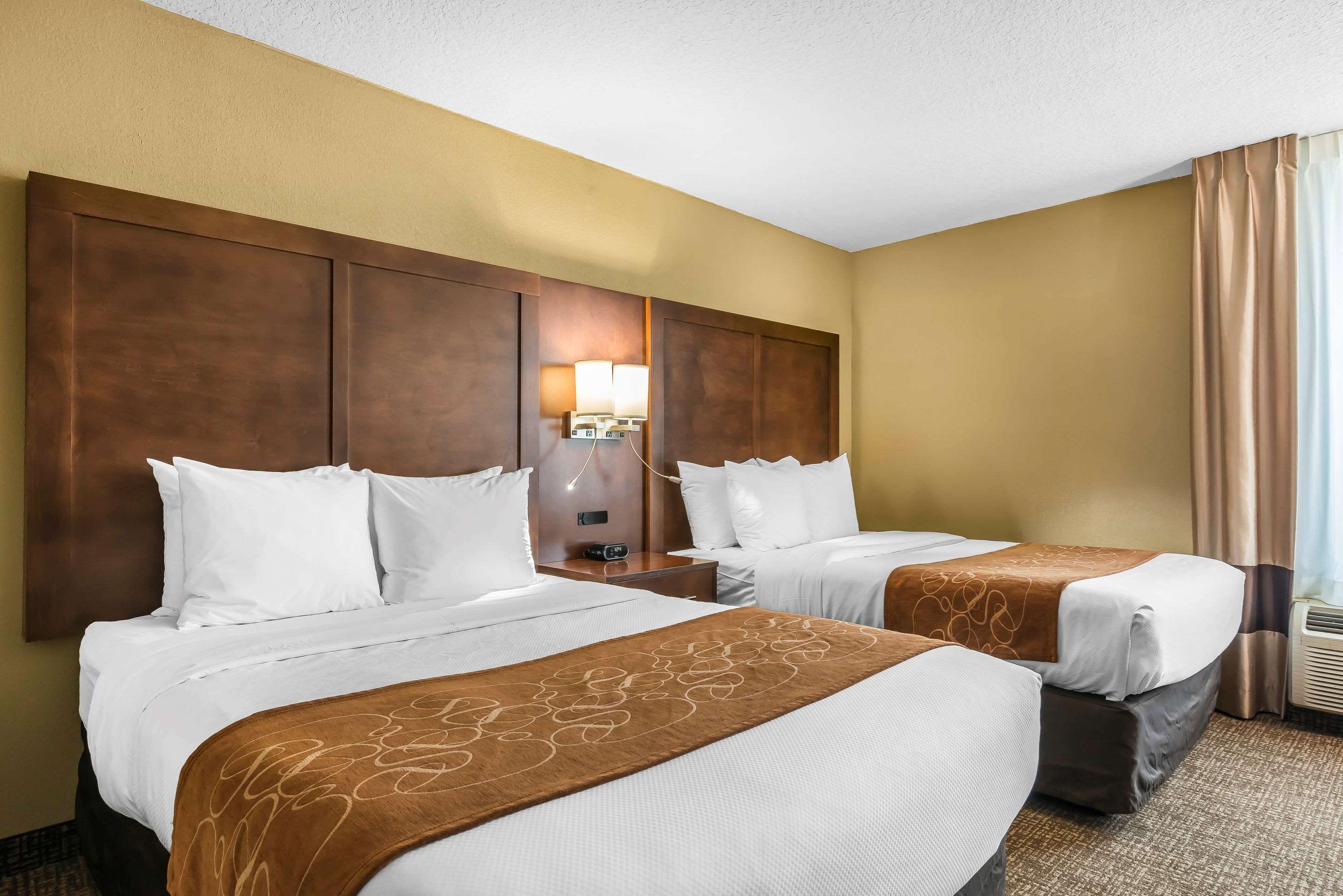 Comfort Suites Baymeadows Near Butler Blvd Photo