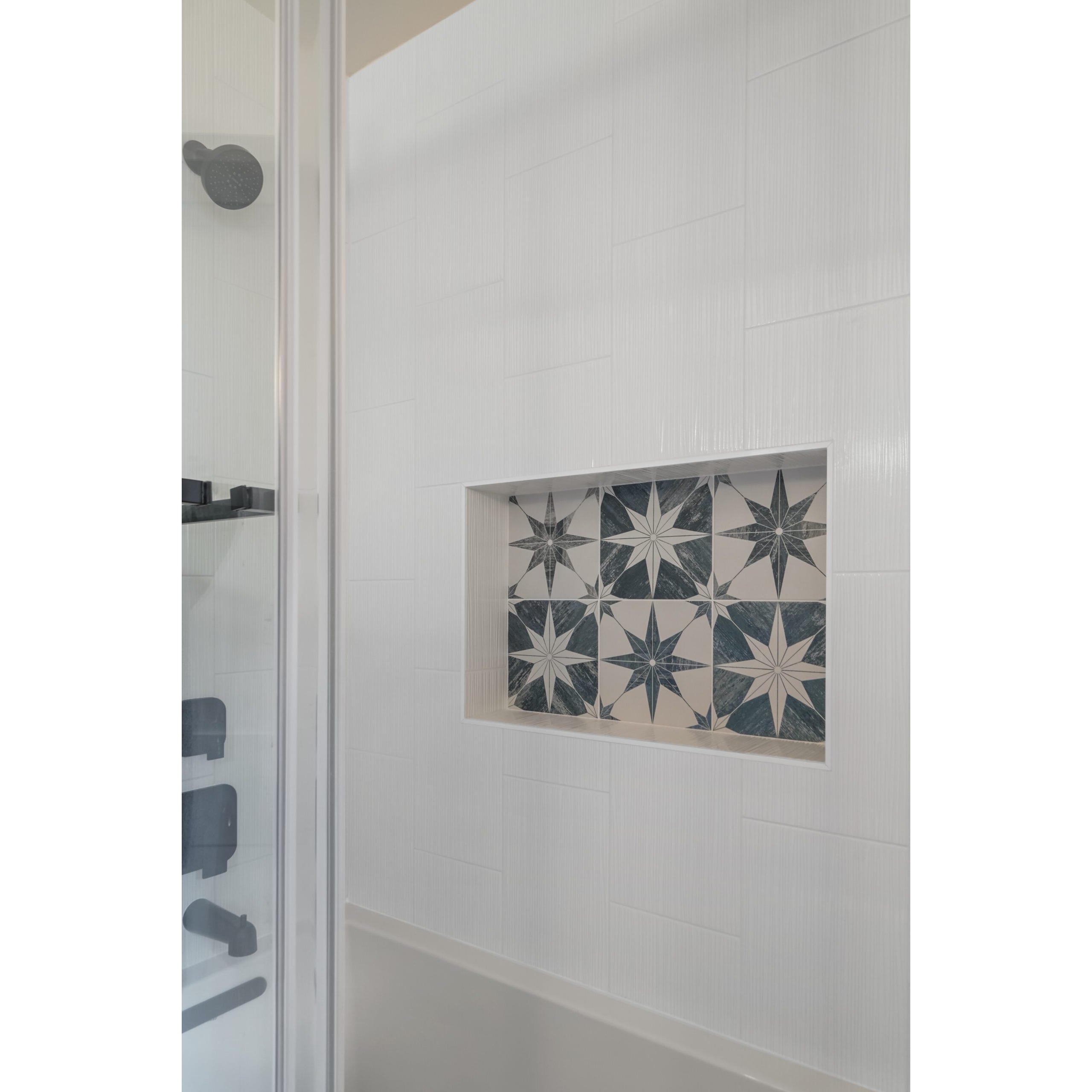 BLuu Construction Image