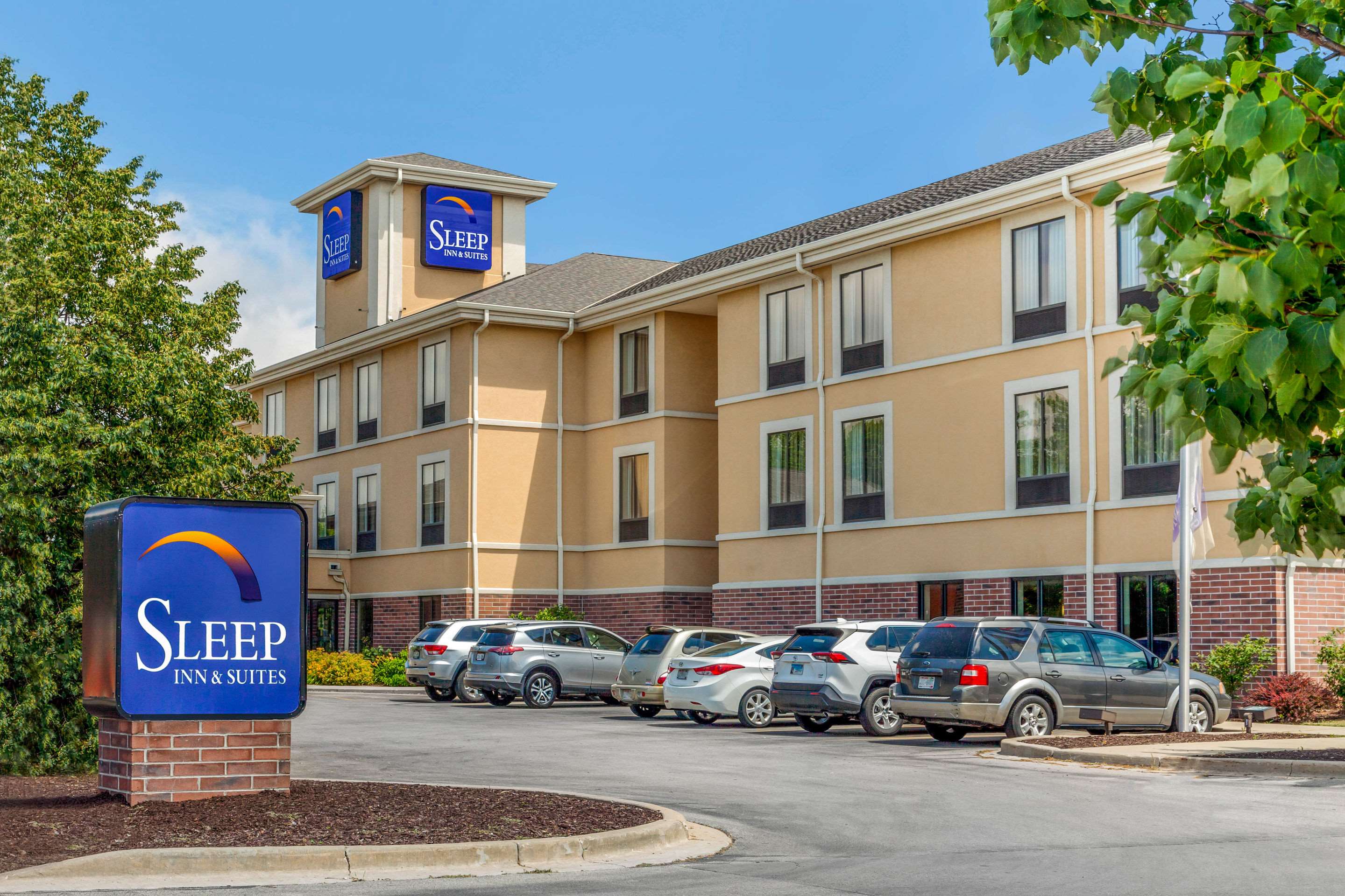 Sleep Inn & Suites Airport Photo