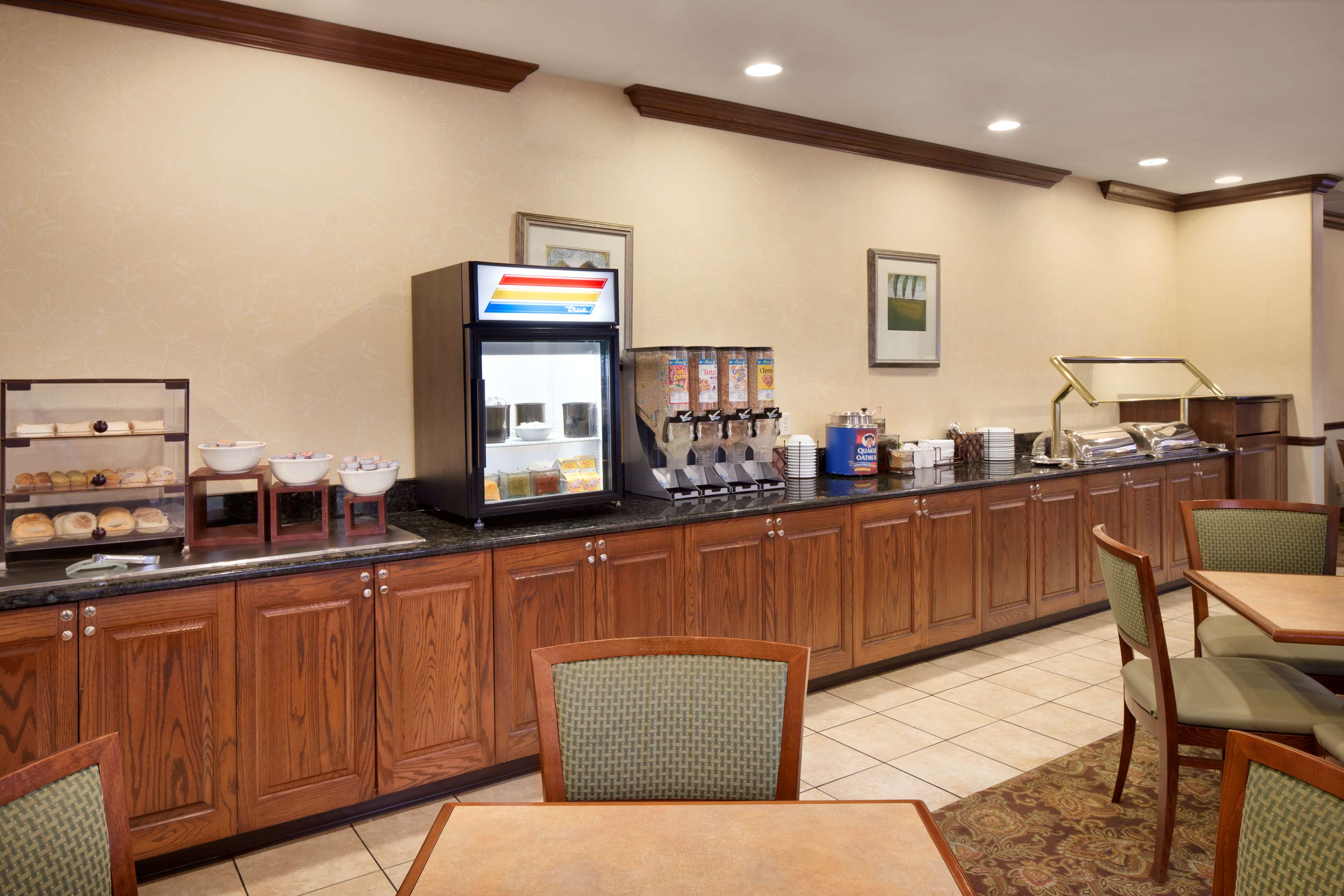 Country Inn & Suites by Radisson, Champaign North, IL Photo