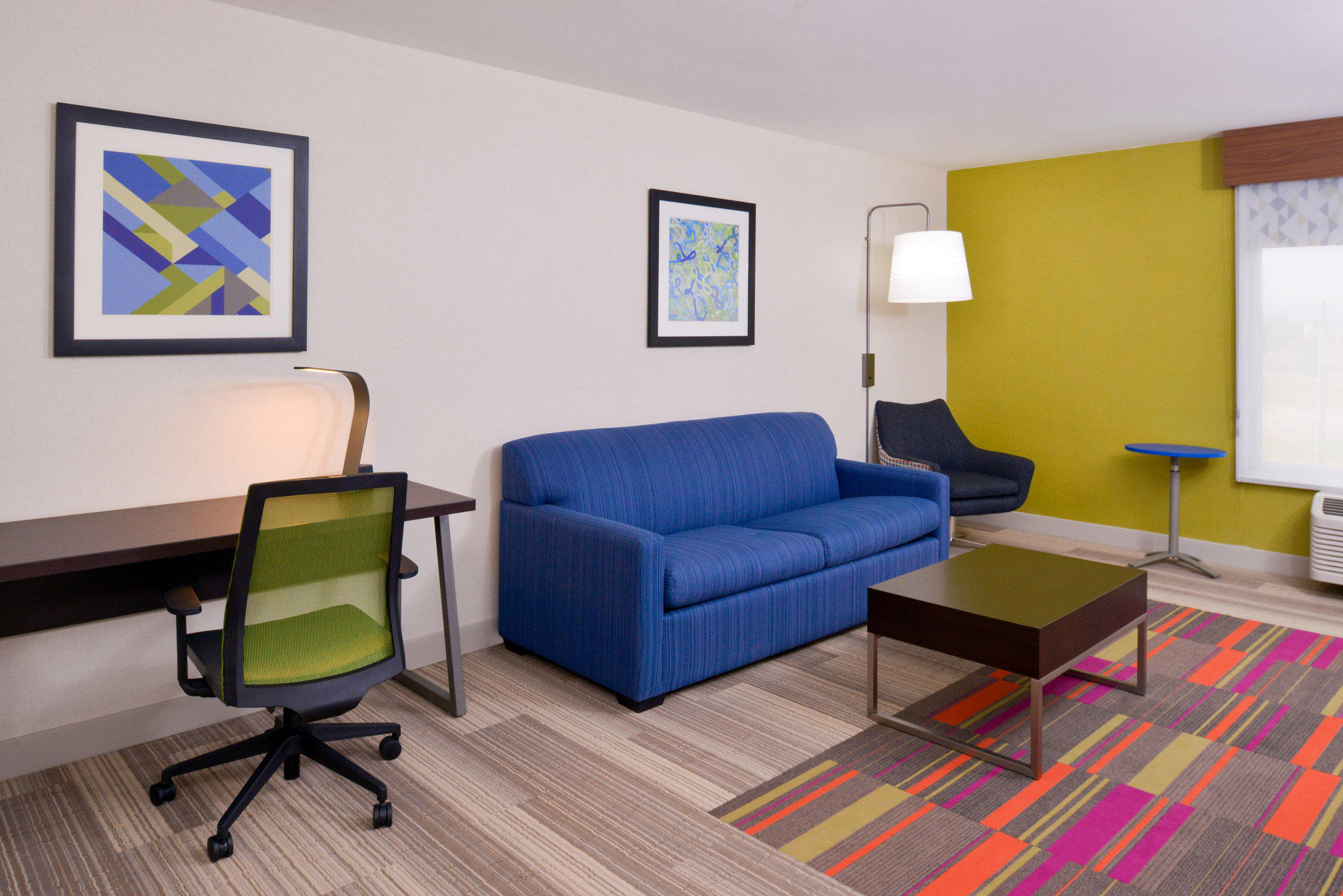 Holiday Inn Express & Suites Shreveport - Downtown Photo