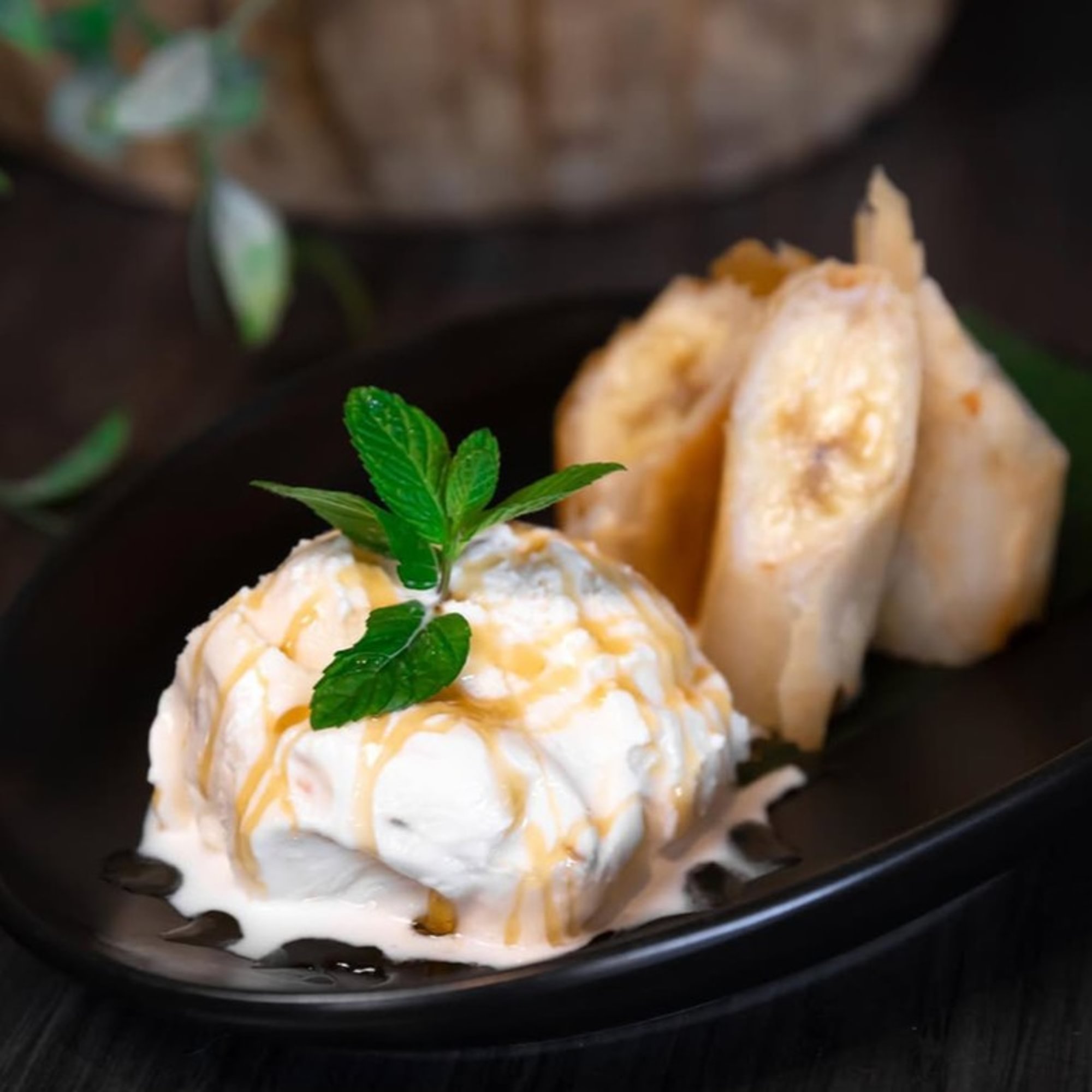 D5 Fried Bananas with Ice Cream